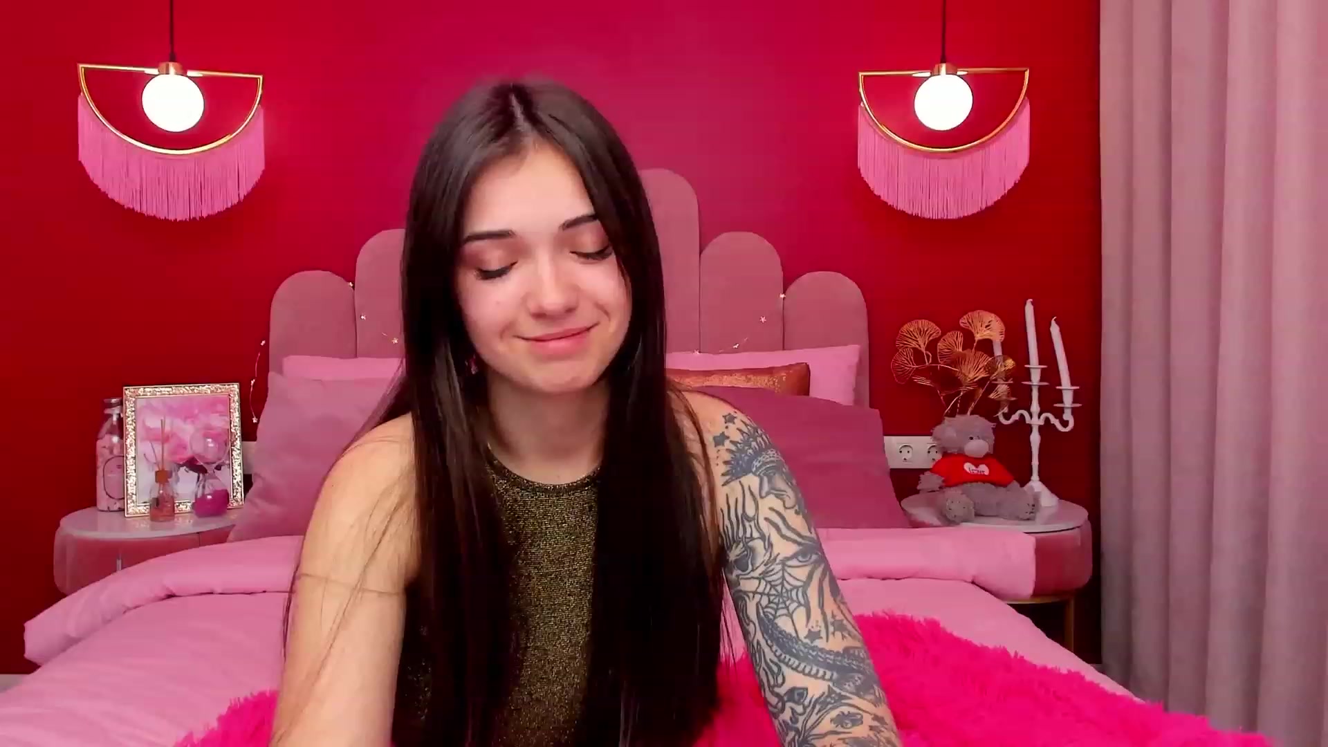 Gallery image thumbnail from AmeliaMFC's myfreecams stream on, 03/09/2023, 11:03 image 15 of 20