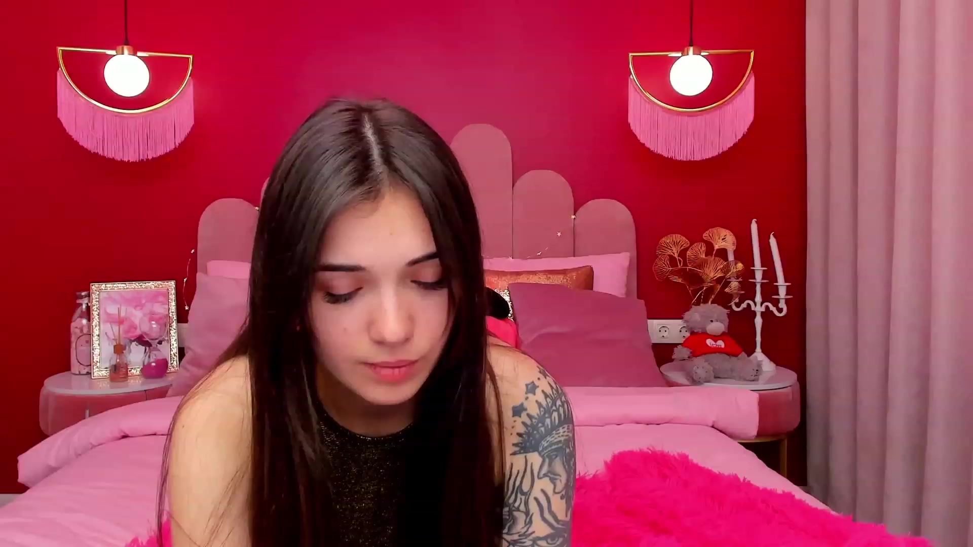 Gallery image thumbnail from AmeliaMFC's myfreecams stream on, 03/09/2023, 11:03 image 11 of 20