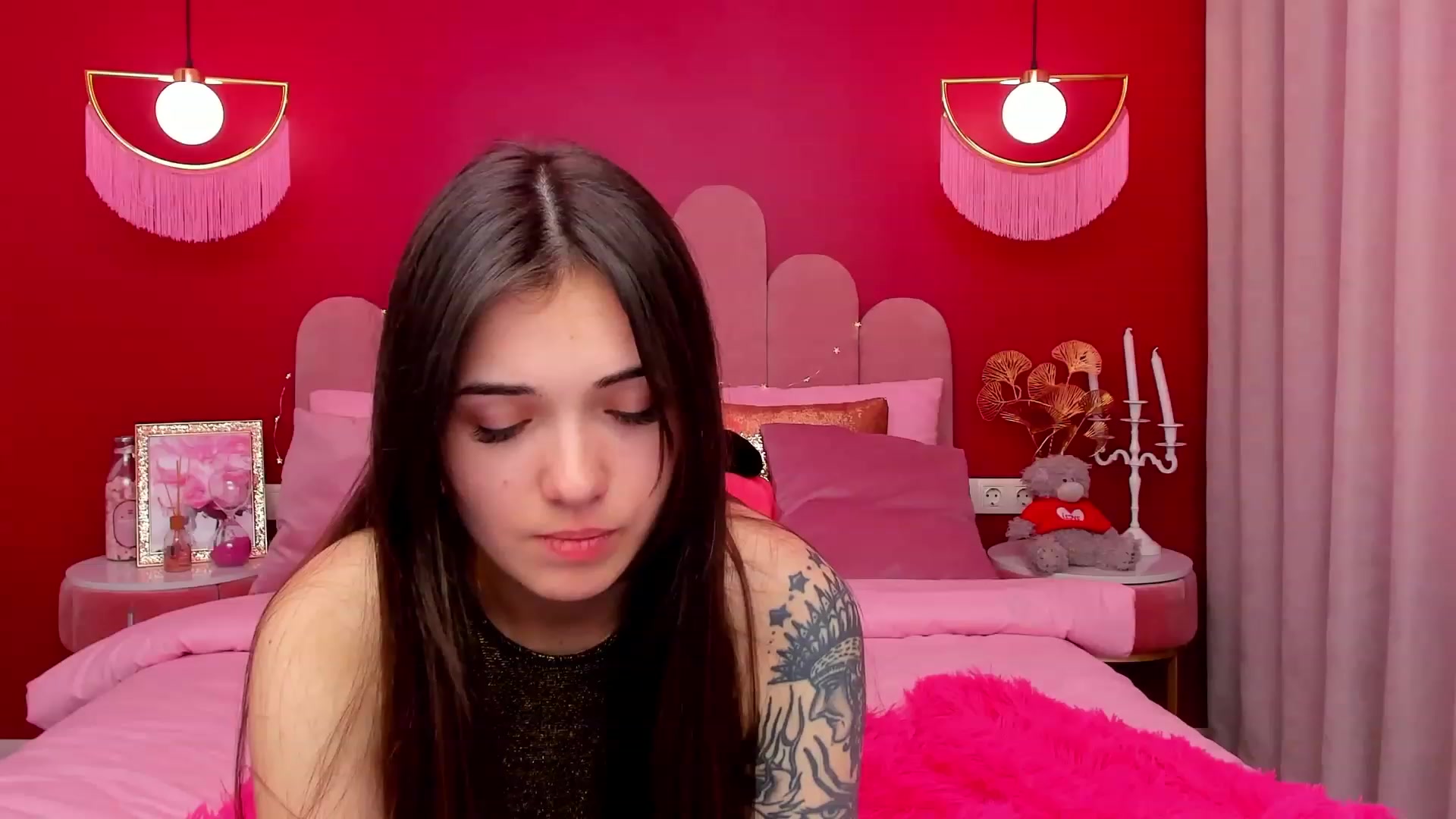 Gallery image thumbnail from AmeliaMFC's myfreecams stream on, 03/09/2023, 11:03 image 10 of 20
