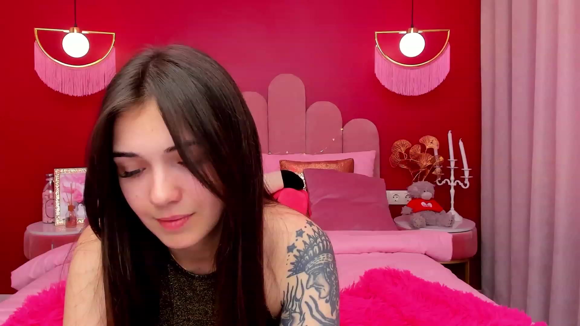 Gallery image thumbnail from AmeliaMFC's myfreecams stream on, 03/09/2023, 13:02 image 8 of 20