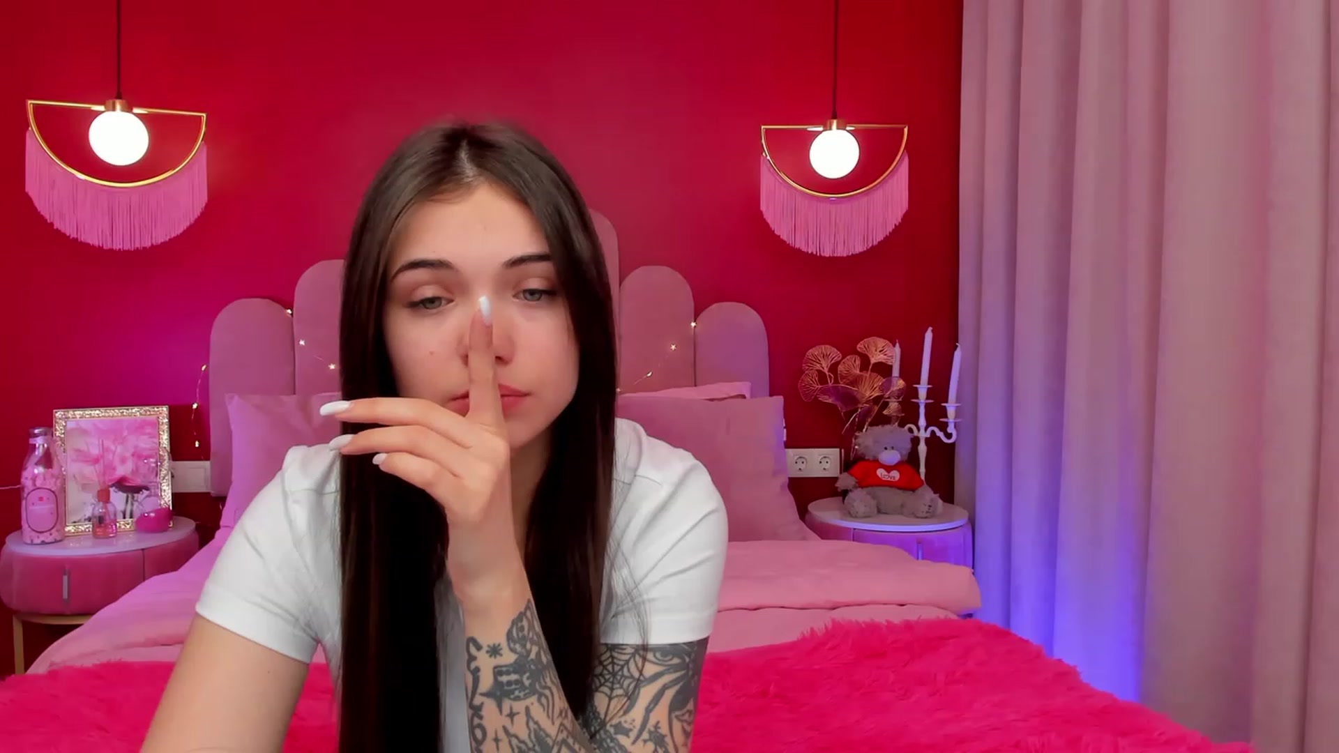 Gallery image thumbnail from AmeliaMFC's myfreecams stream on, 03/16/2023, 09:17 image 19 of 20