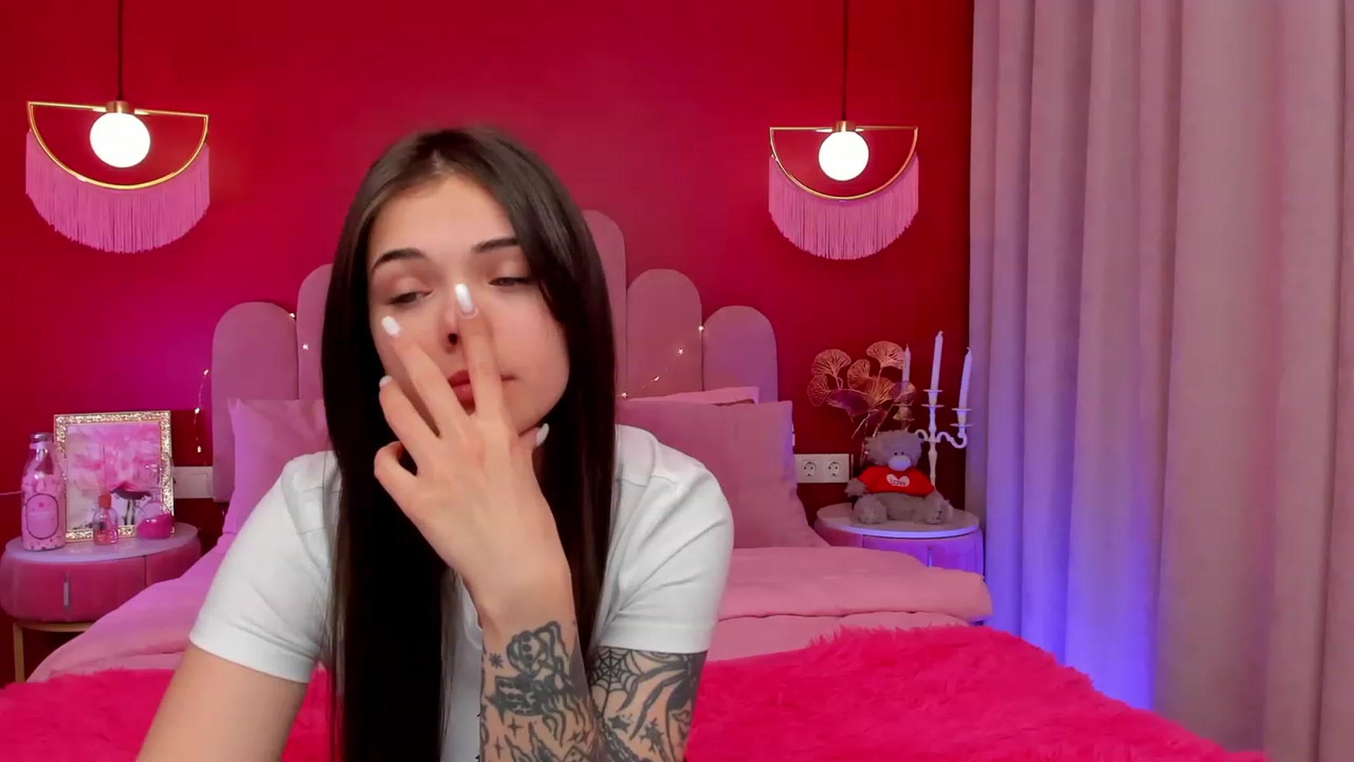 Gallery image thumbnail from AmeliaMFC's myfreecams stream on, 03/16/2023, 09:17 image 17 of 20