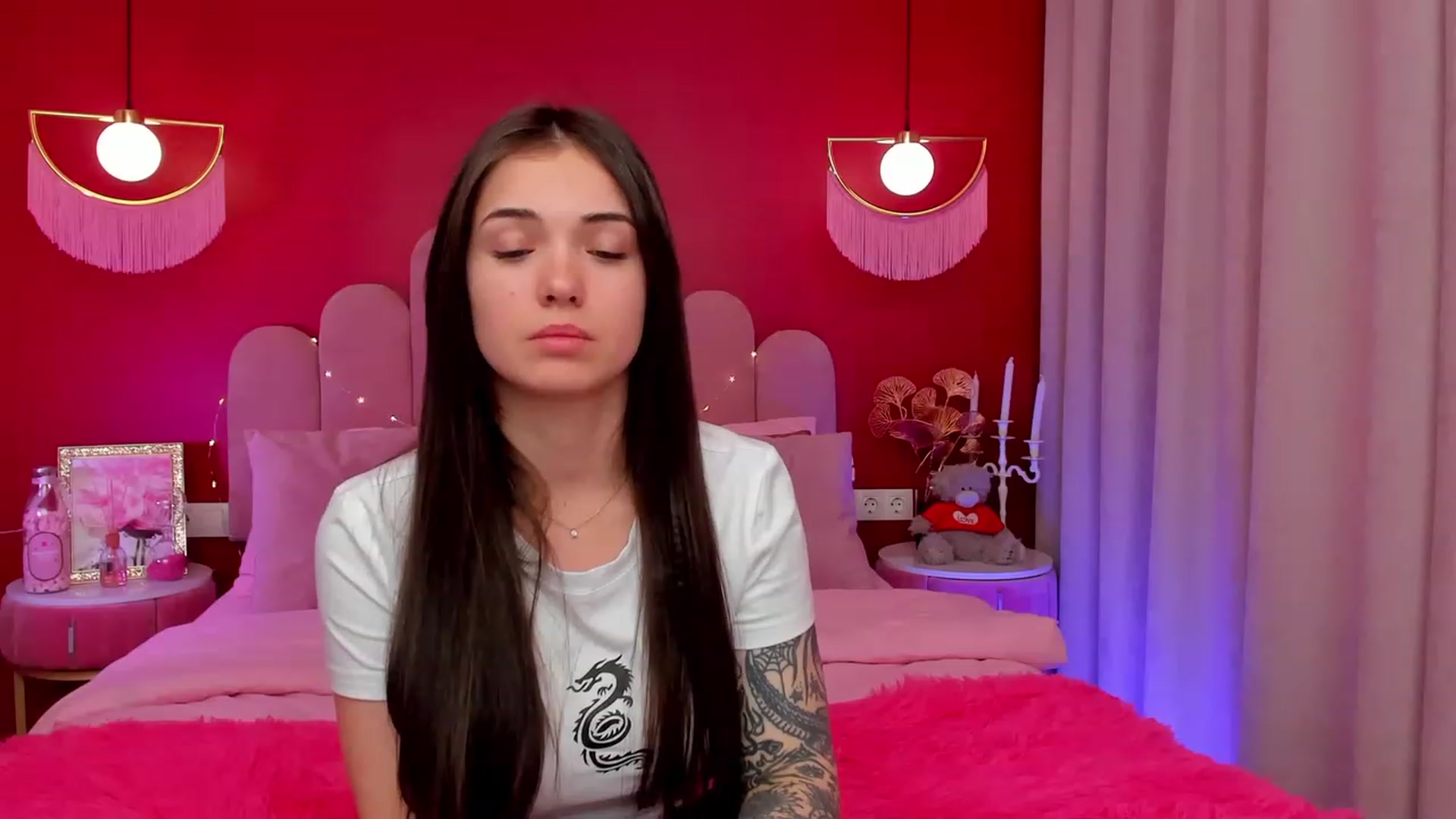 Gallery image thumbnail from AmeliaMFC's myfreecams stream on, 03/16/2023, 09:17 image 10 of 20