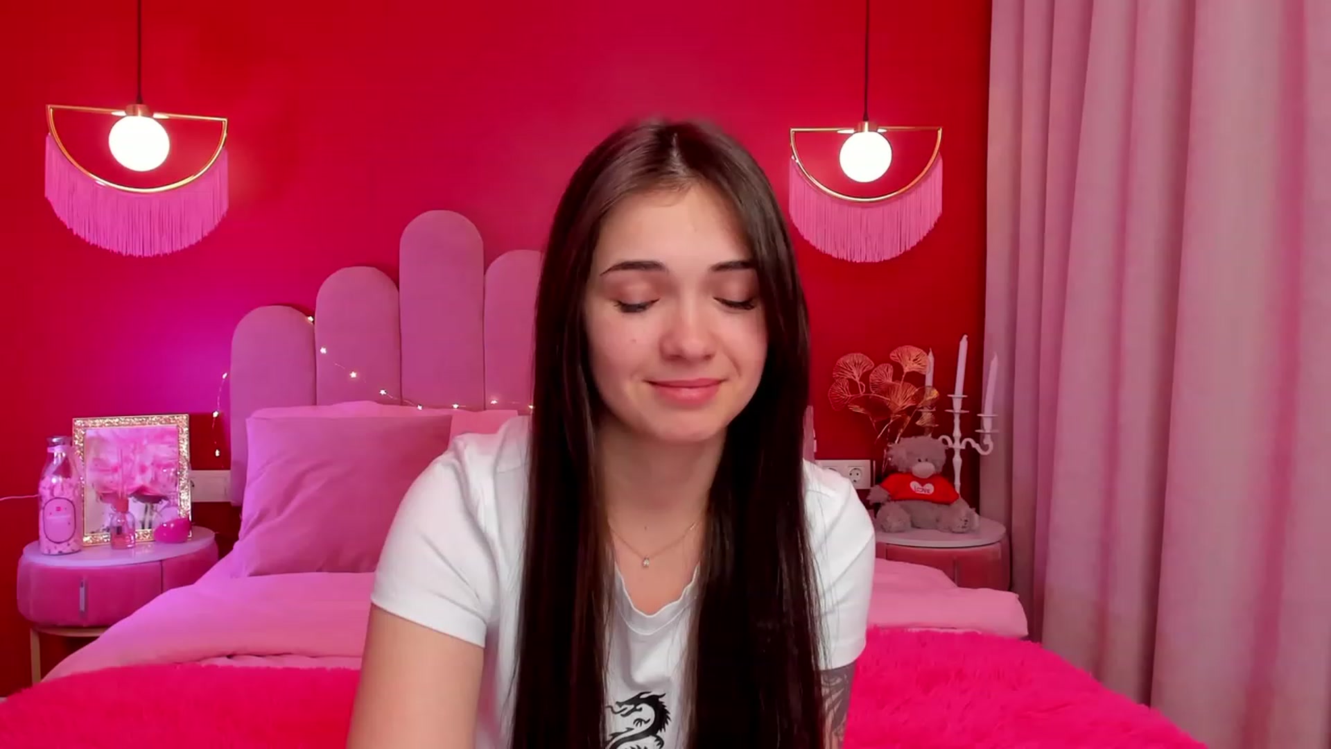 Gallery image thumbnail from AmeliaMFC's myfreecams stream on, 03/16/2023, 12:15 image 8 of 20