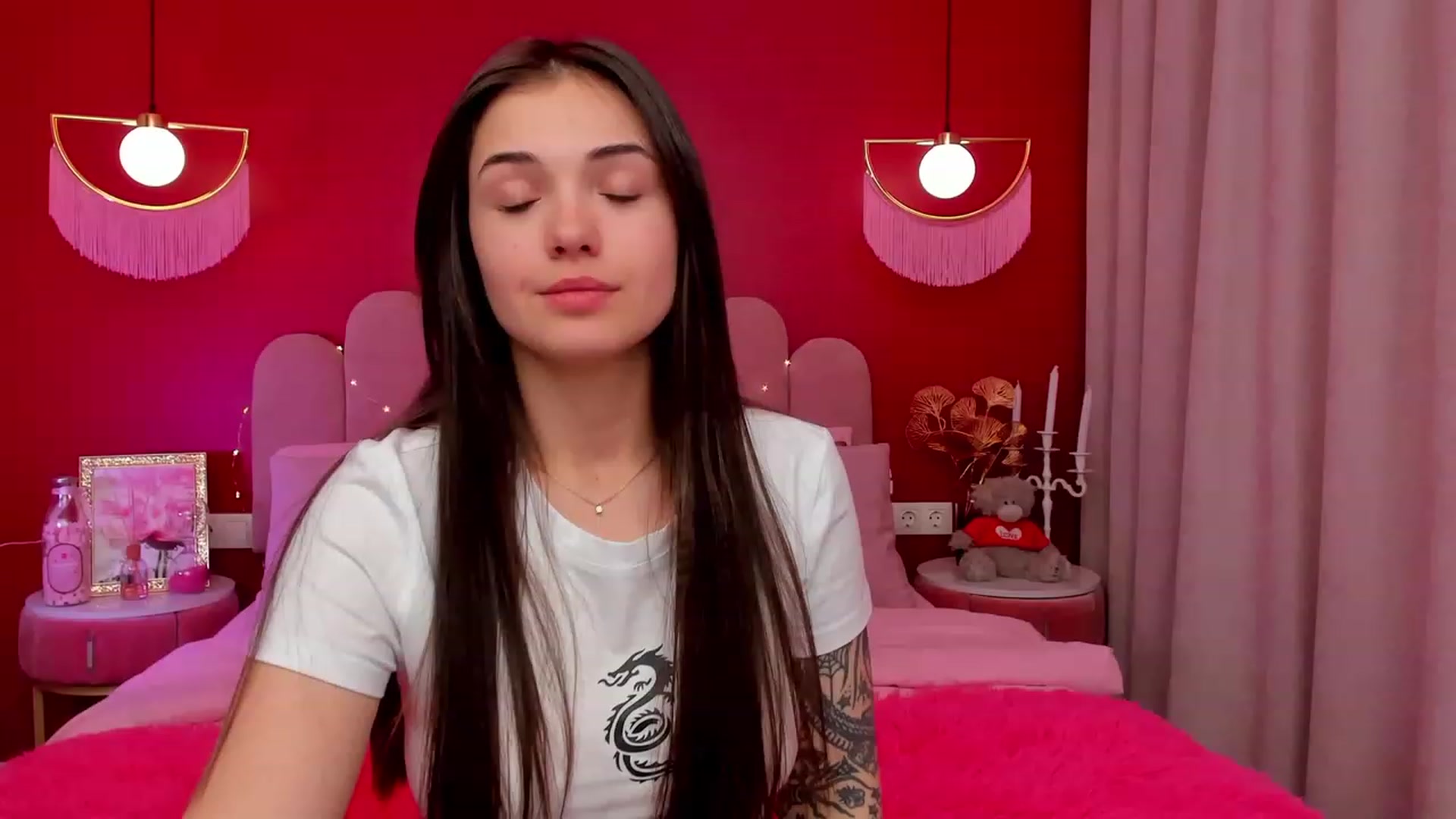 Gallery image thumbnail from AmeliaMFC's myfreecams stream on, 03/16/2023, 12:15 image 18 of 20