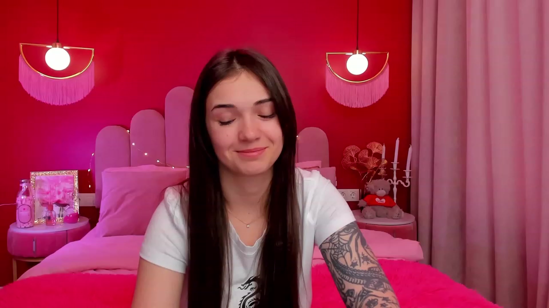 Gallery image thumbnail from AmeliaMFC's myfreecams stream on, 03/16/2023, 12:15 image 2 of 20