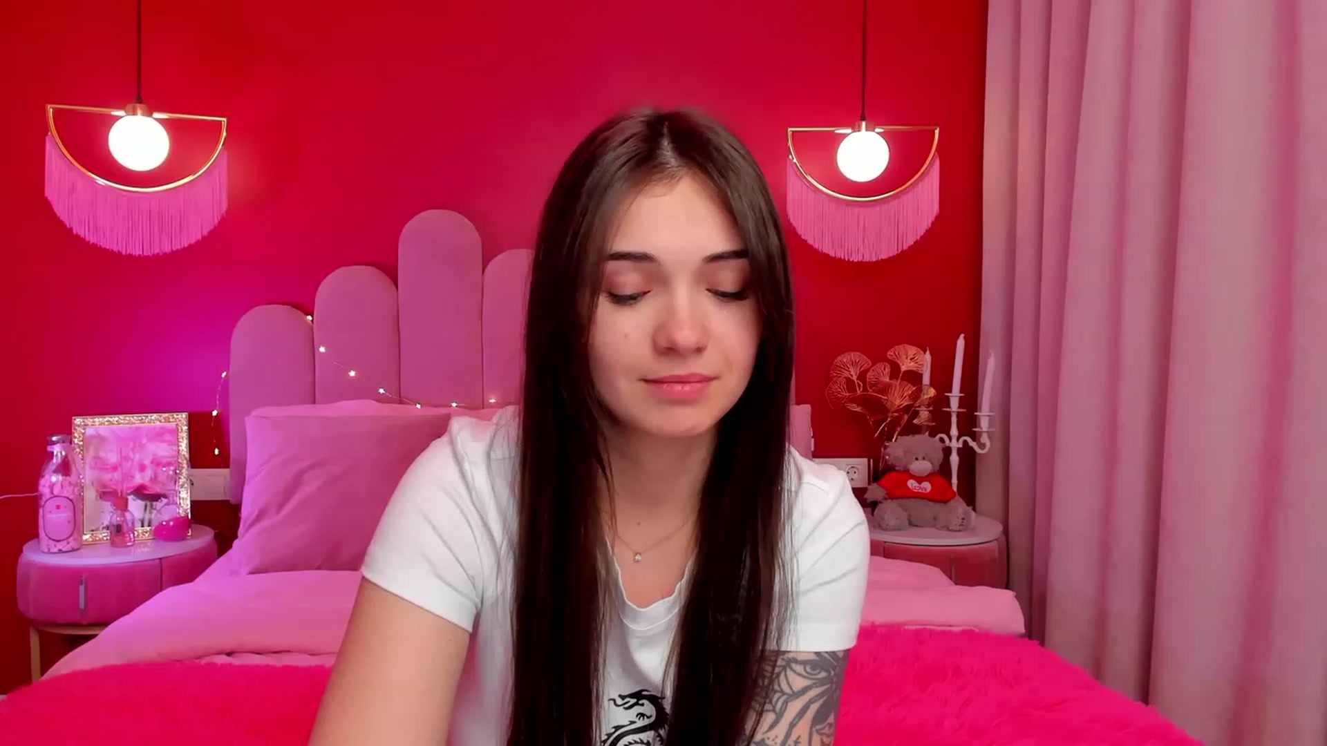 Gallery image thumbnail from AmeliaMFC's myfreecams stream on, 03/16/2023, 12:15 image 7 of 20