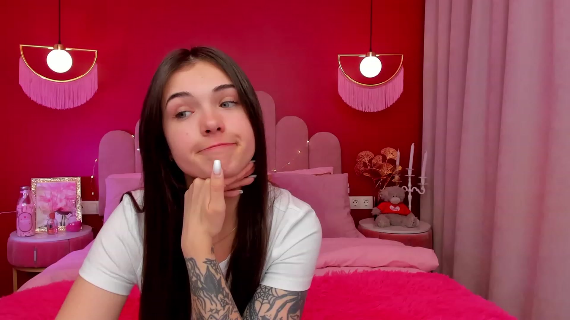 Gallery image thumbnail from AmeliaMFC's myfreecams stream on, 03/16/2023, 12:59 image 10 of 20