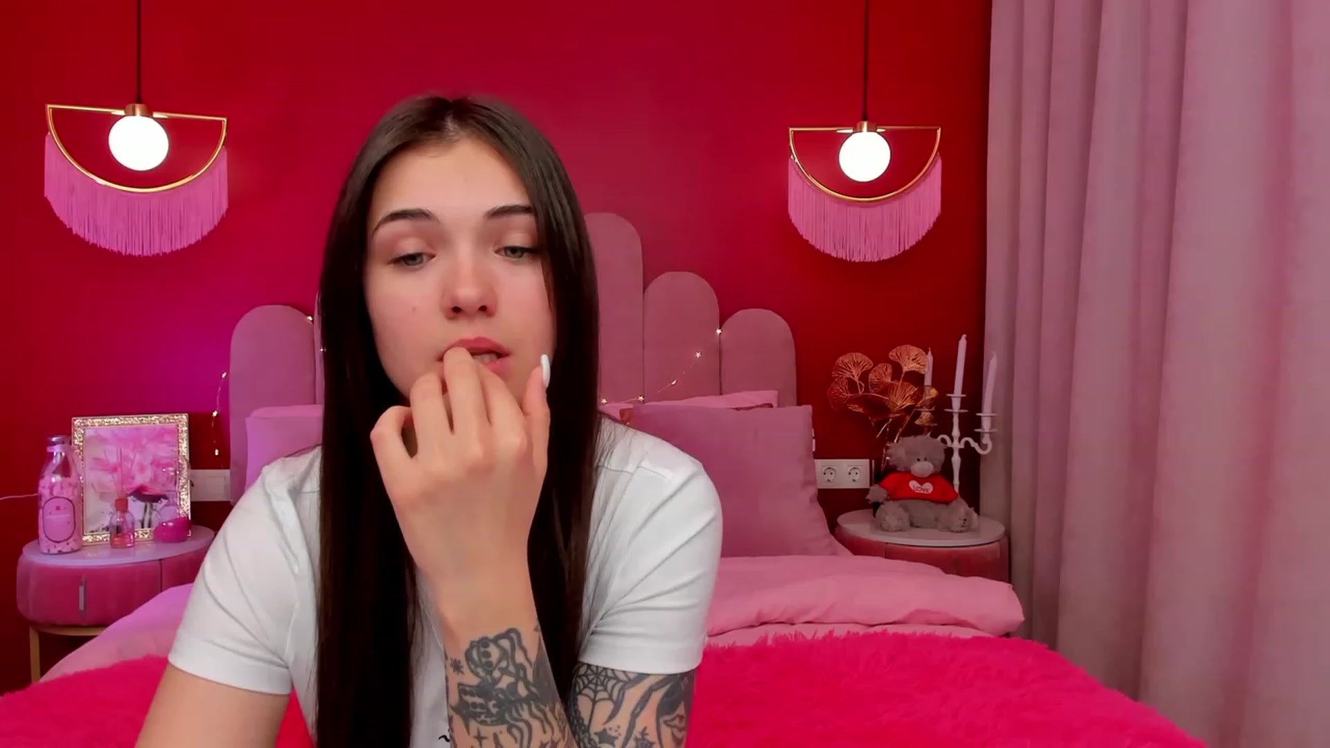Gallery image thumbnail from AmeliaMFC's myfreecams stream on, 03/16/2023, 12:59 image 12 of 20