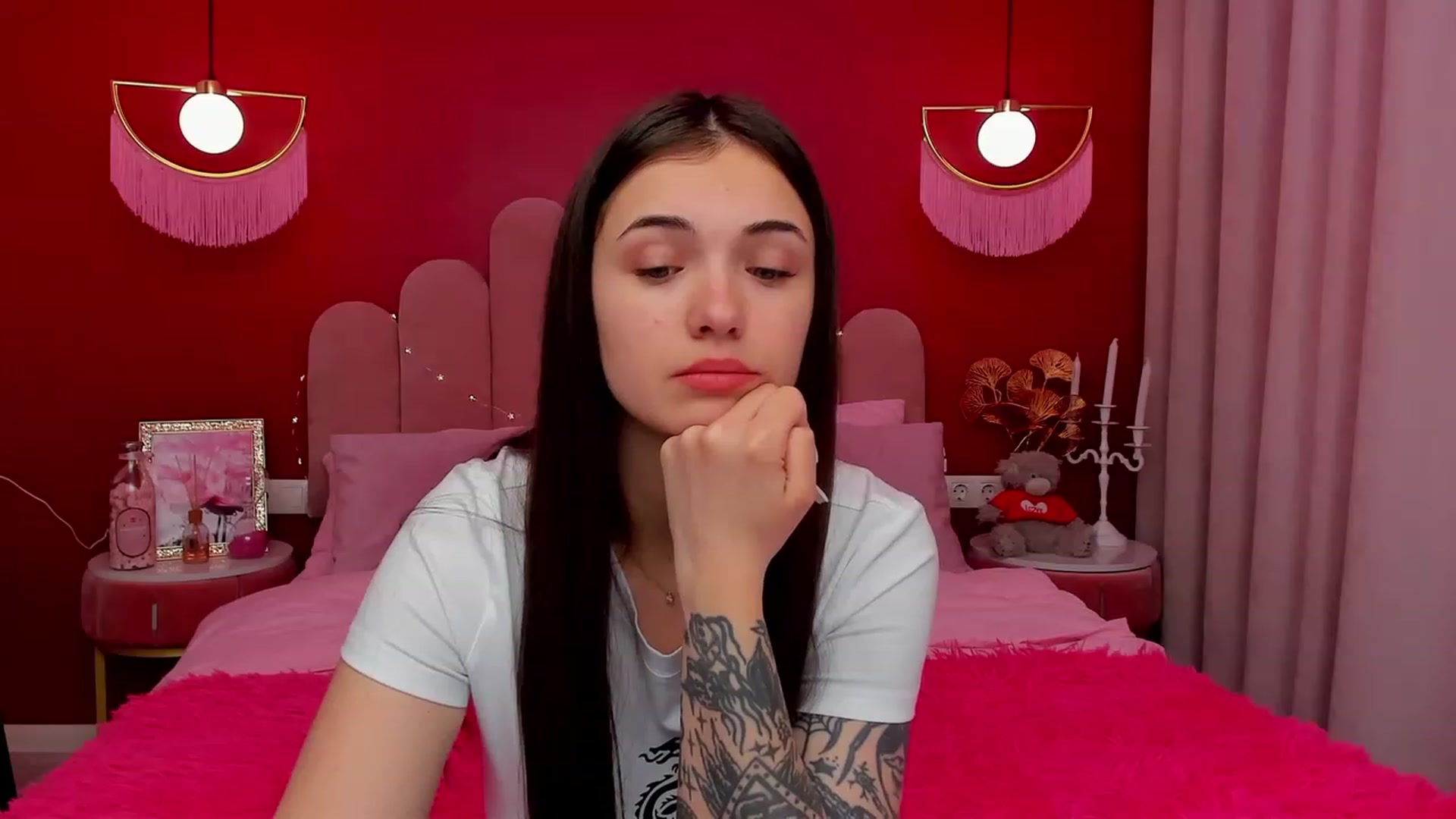 Gallery image thumbnail from AmeliaMFC's myfreecams stream on, 03/17/2023, 10:29 image 10 of 20