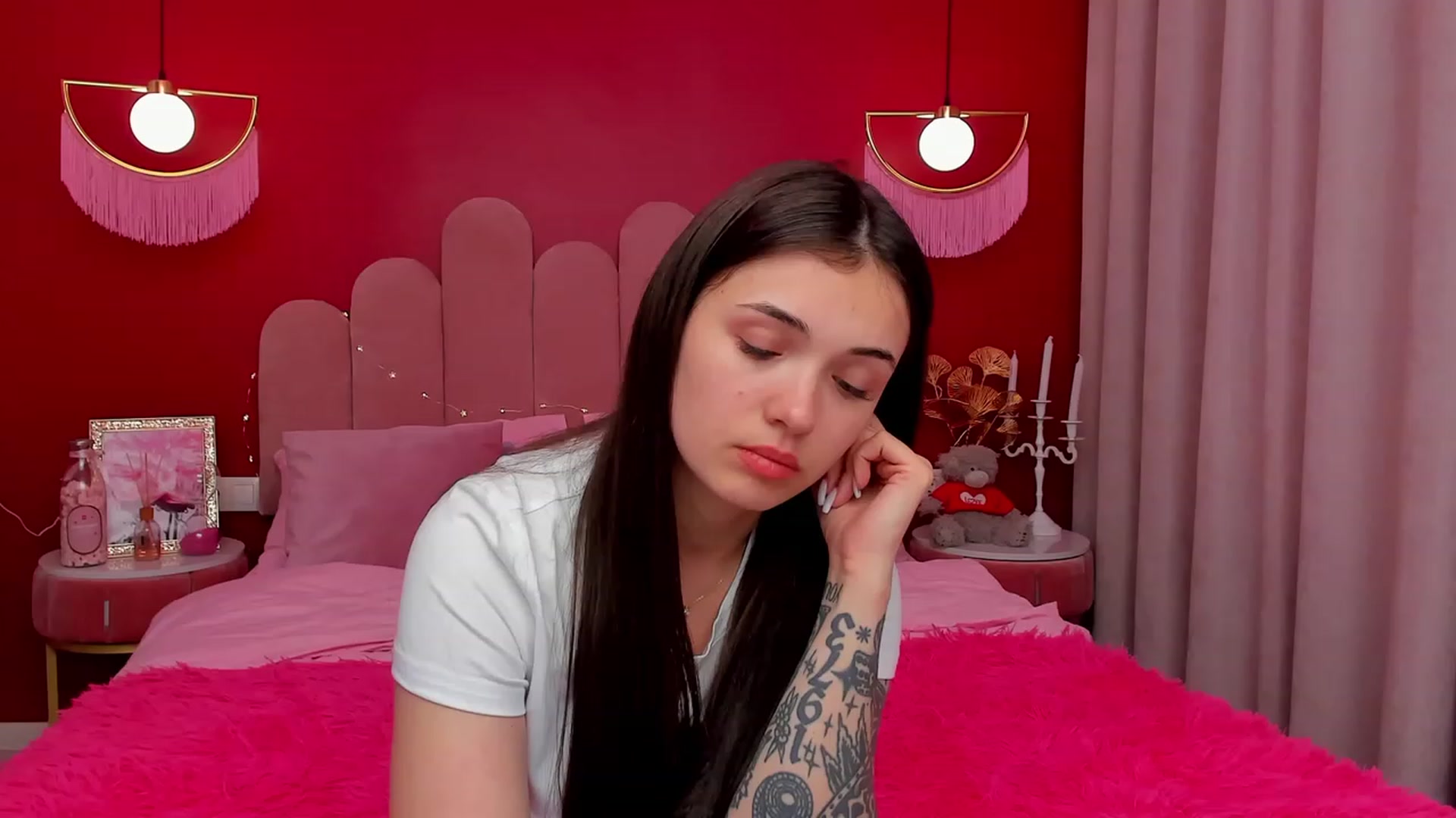 Gallery image thumbnail from AmeliaMFC's myfreecams stream on, 03/17/2023, 12:50 image 17 of 20