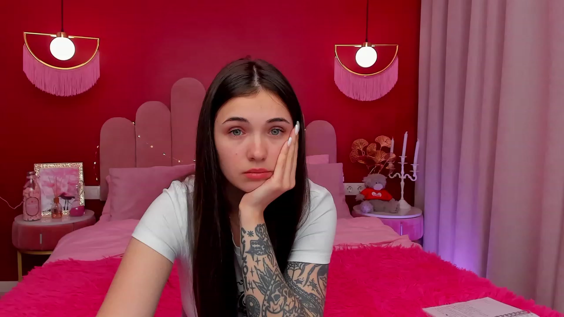 Gallery image thumbnail from AmeliaMFC's myfreecams stream on, 03/17/2023, 12:50 image 12 of 20