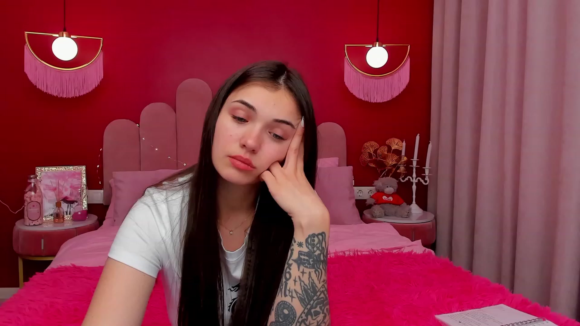 Gallery image thumbnail from AmeliaMFC's myfreecams stream on, 03/17/2023, 12:50 image 15 of 20