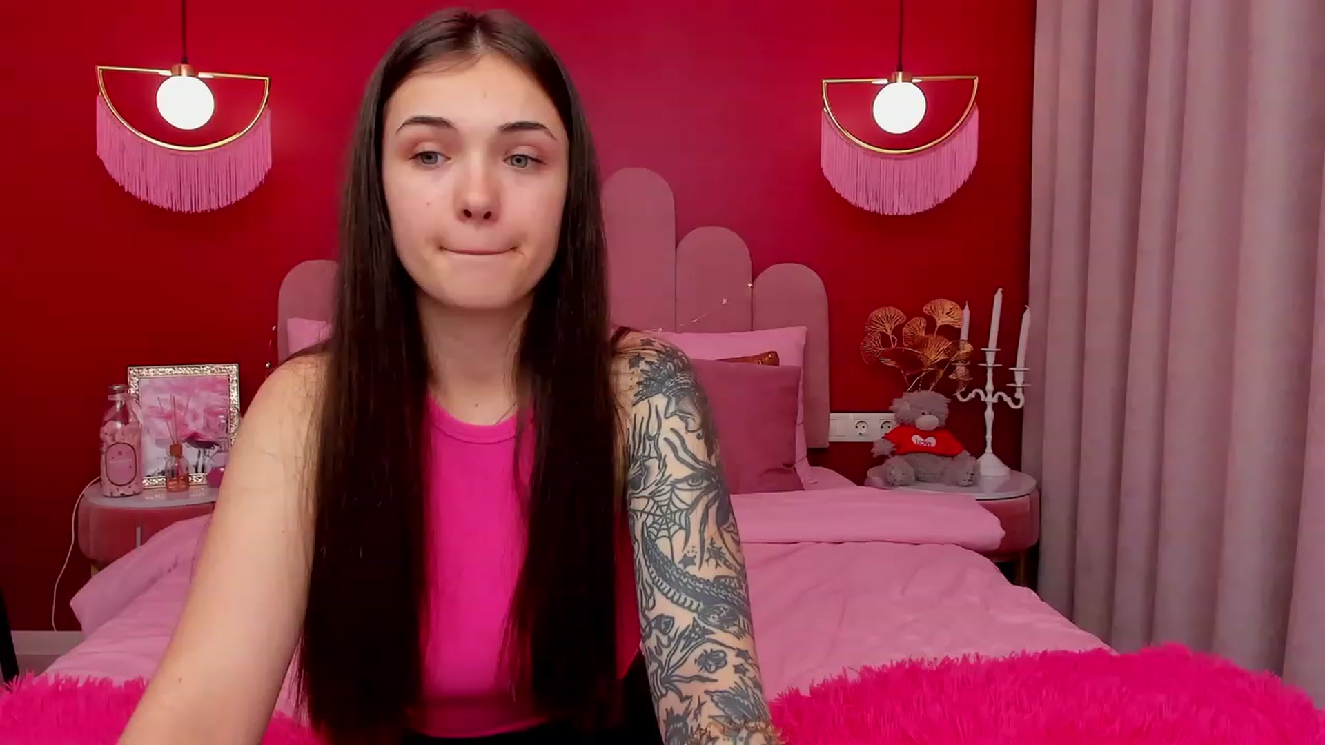 Gallery image thumbnail from AmeliaMFC's myfreecams stream on, 03/18/2023, 14:26 image 15 of 20