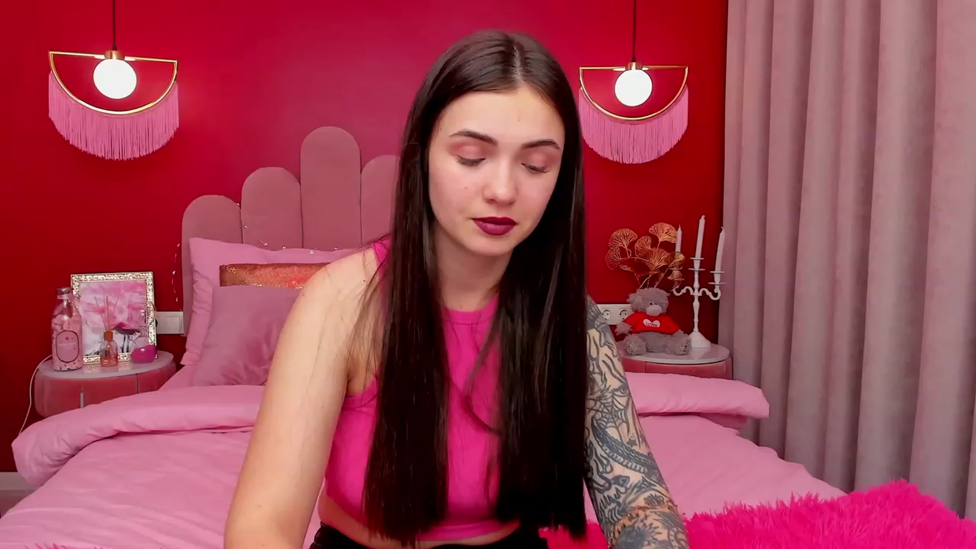 Gallery image thumbnail from AmeliaMFC's myfreecams stream on, 03/18/2023, 18:19 image 13 of 20