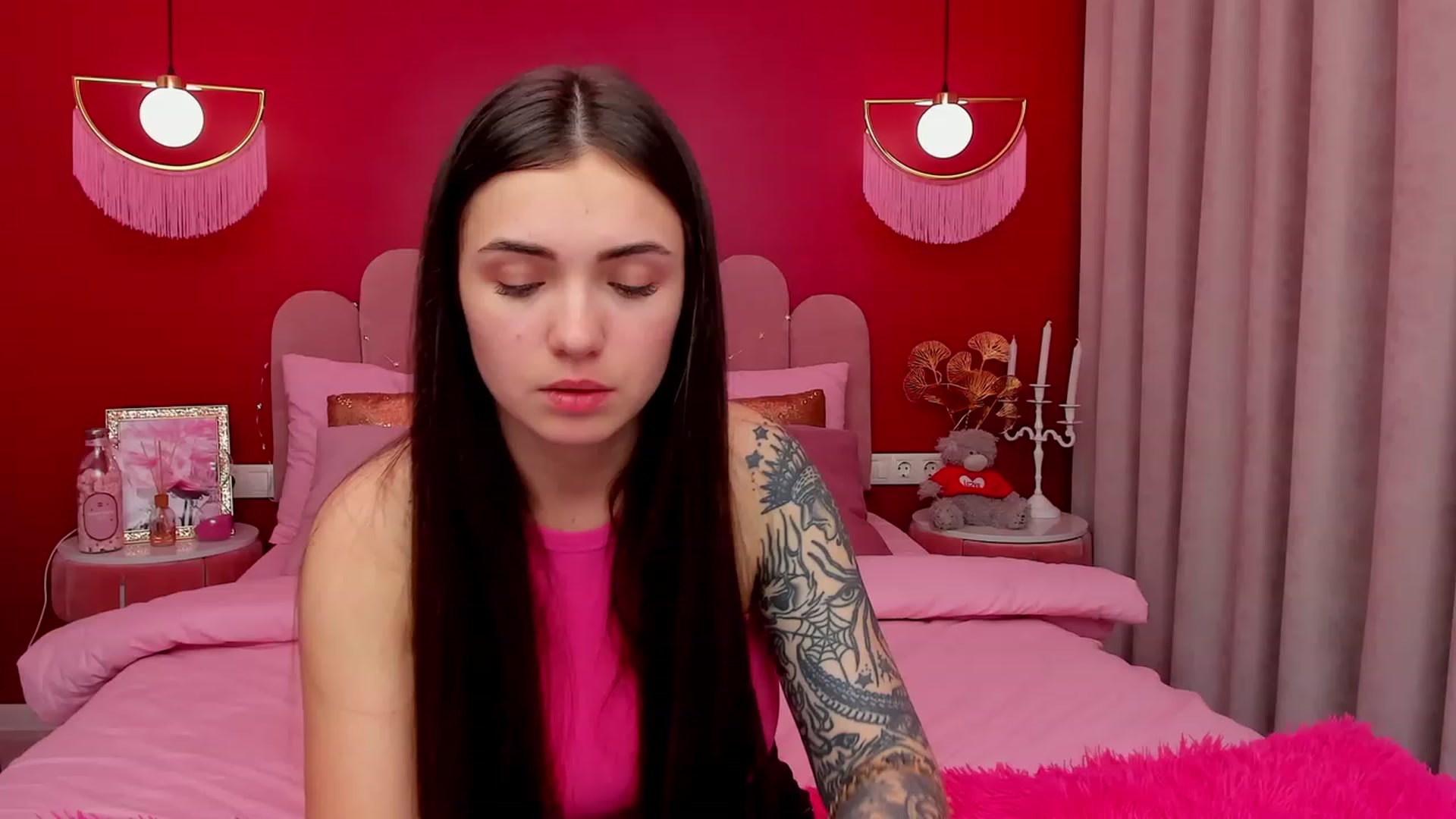 Gallery image thumbnail from AmeliaMFC's myfreecams stream on, 03/18/2023, 18:19 image 1 of 20