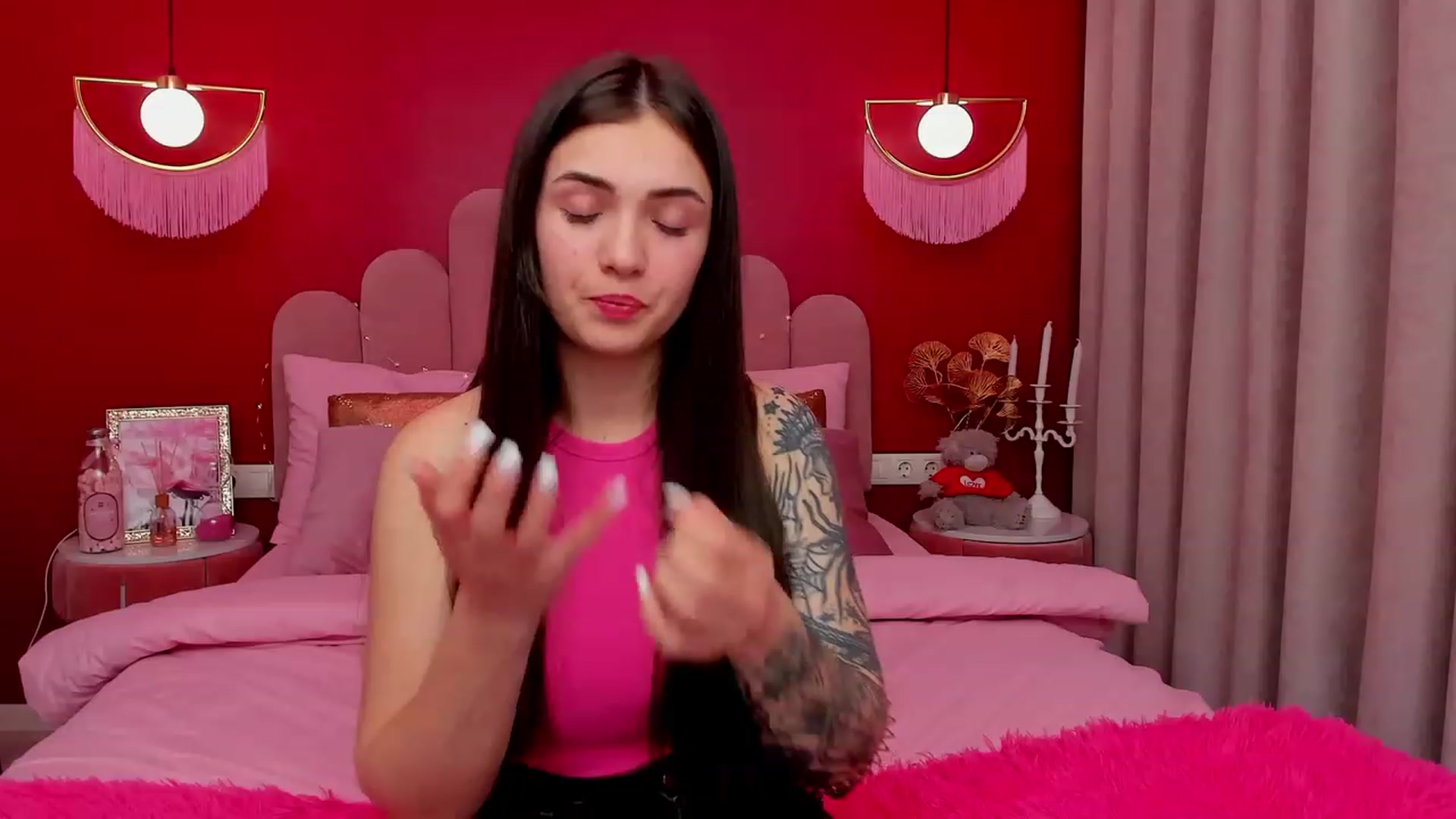 Gallery image thumbnail from AmeliaMFC's myfreecams stream on, 03/18/2023, 19:32 image 11 of 20