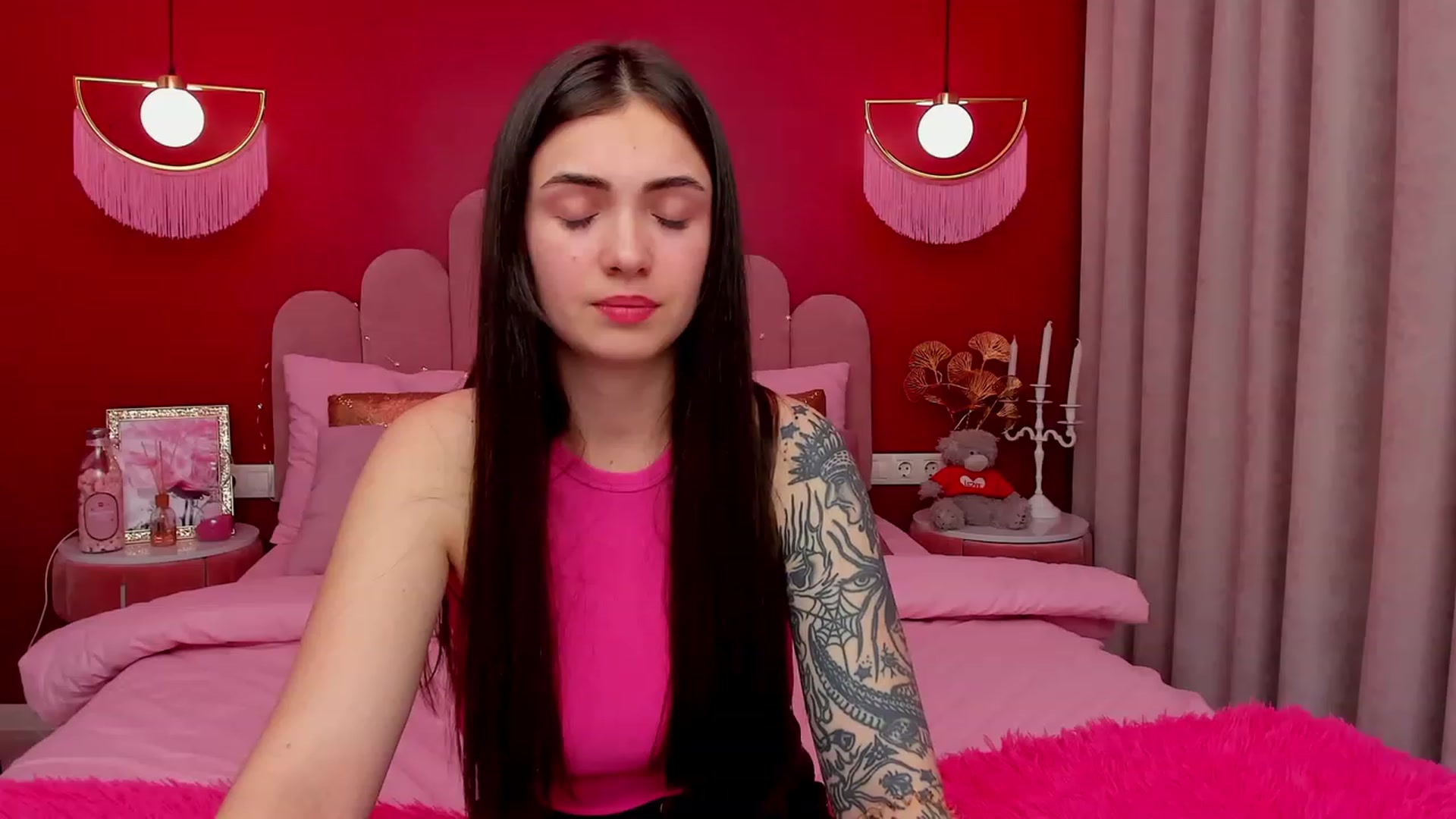 Gallery image thumbnail from AmeliaMFC's myfreecams stream on, 03/18/2023, 19:32 image 12 of 20