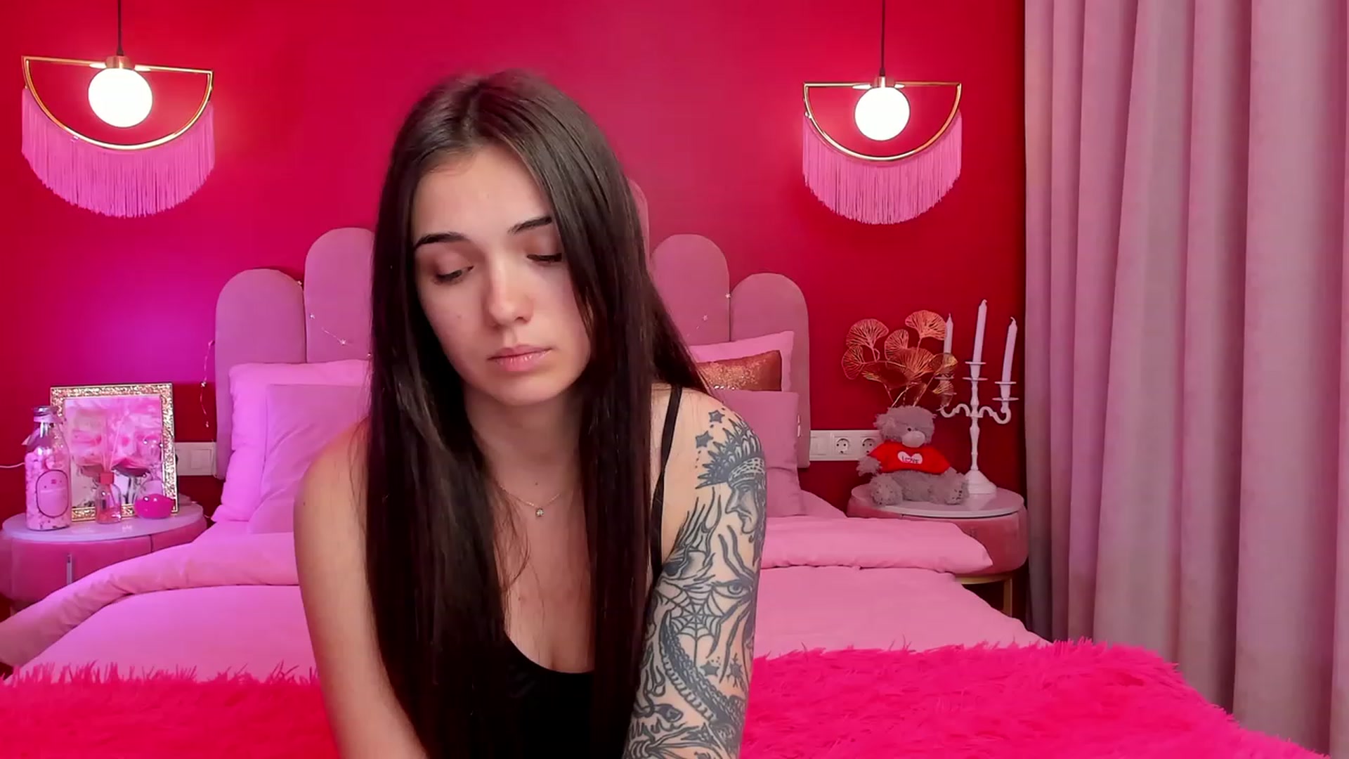 Gallery image thumbnail from AmeliaMFC's myfreecams stream on, 03/20/2023, 17:01 image 11 of 20