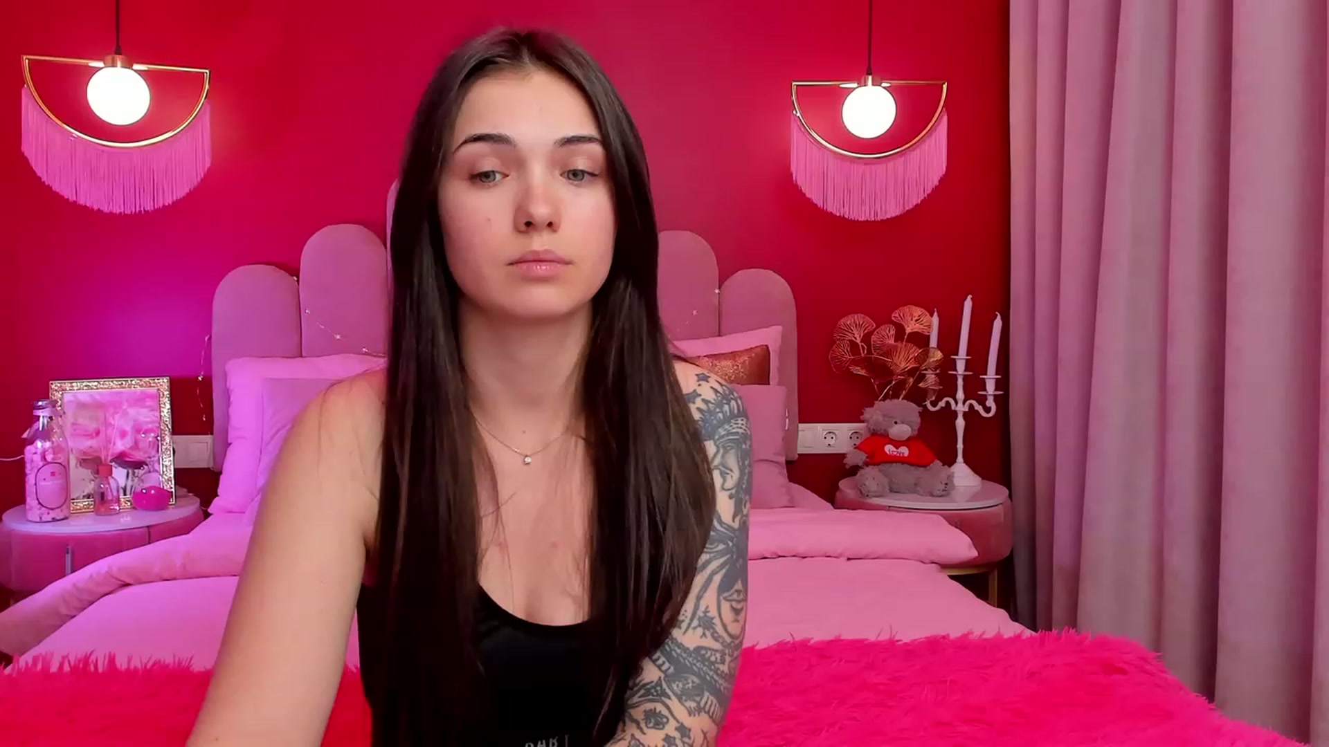 Gallery image thumbnail from AmeliaMFC's myfreecams stream on, 03/20/2023, 17:01 image 15 of 20
