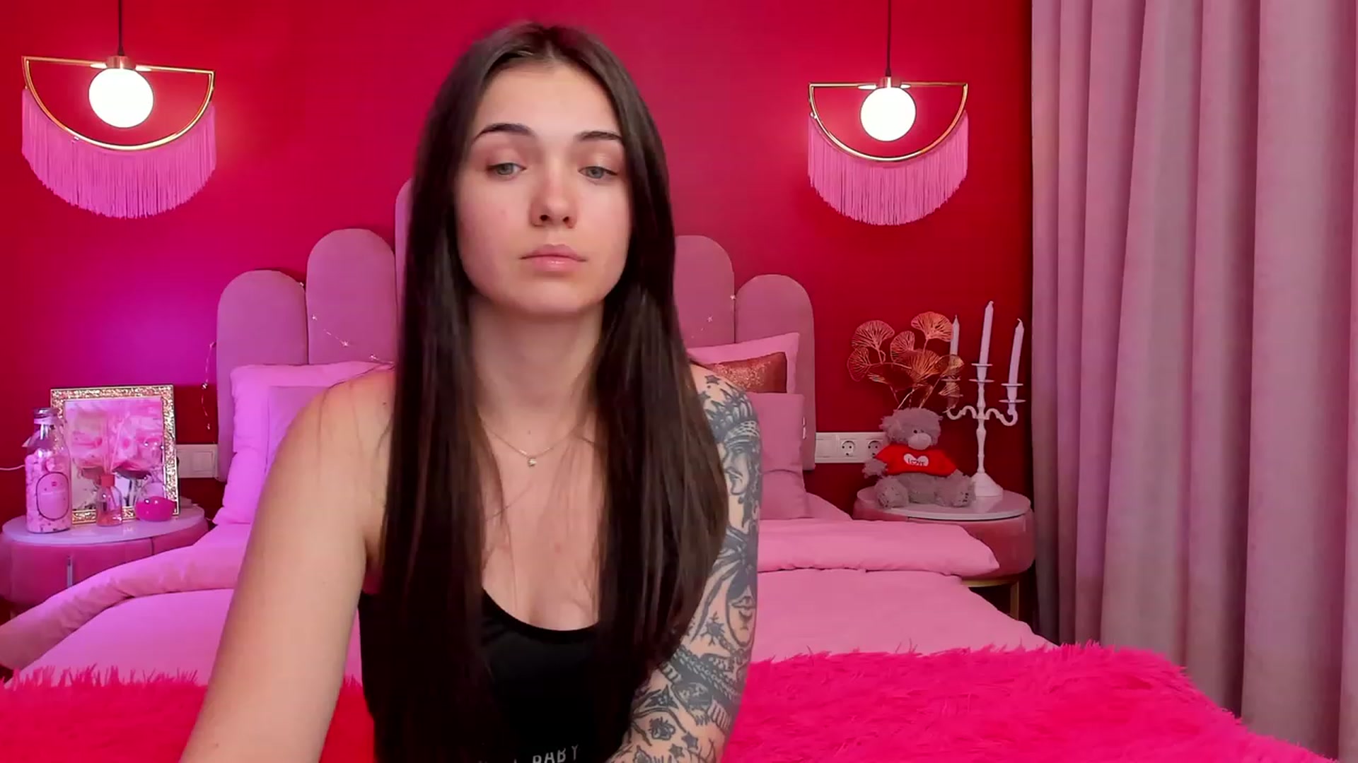 Gallery image thumbnail from AmeliaMFC's myfreecams stream on, 03/20/2023, 17:01 image 16 of 20