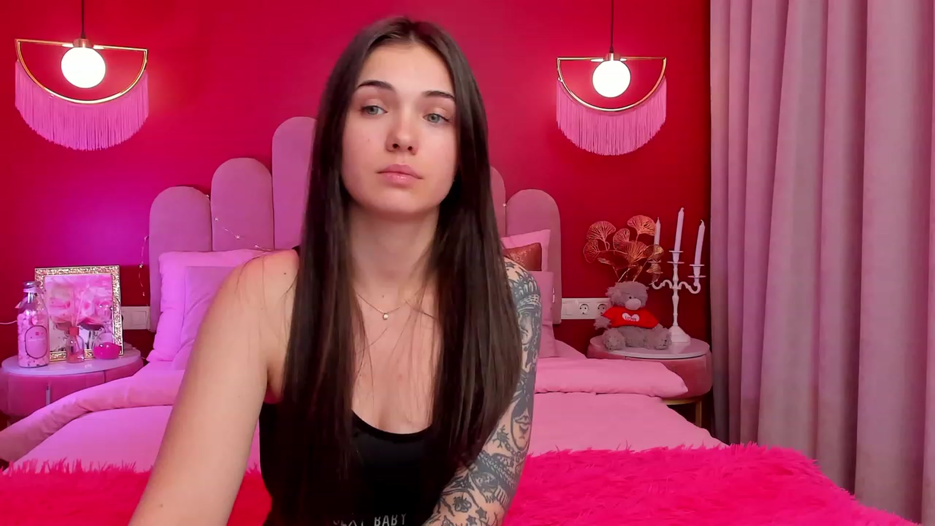 Gallery image thumbnail from AmeliaMFC's myfreecams stream on, 03/20/2023, 17:01 image 19 of 20