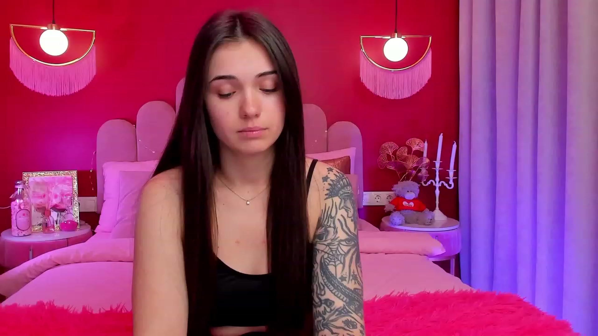 Gallery image thumbnail from AmeliaMFC's myfreecams stream on, 03/20/2023, 18:30 image 1 of 20