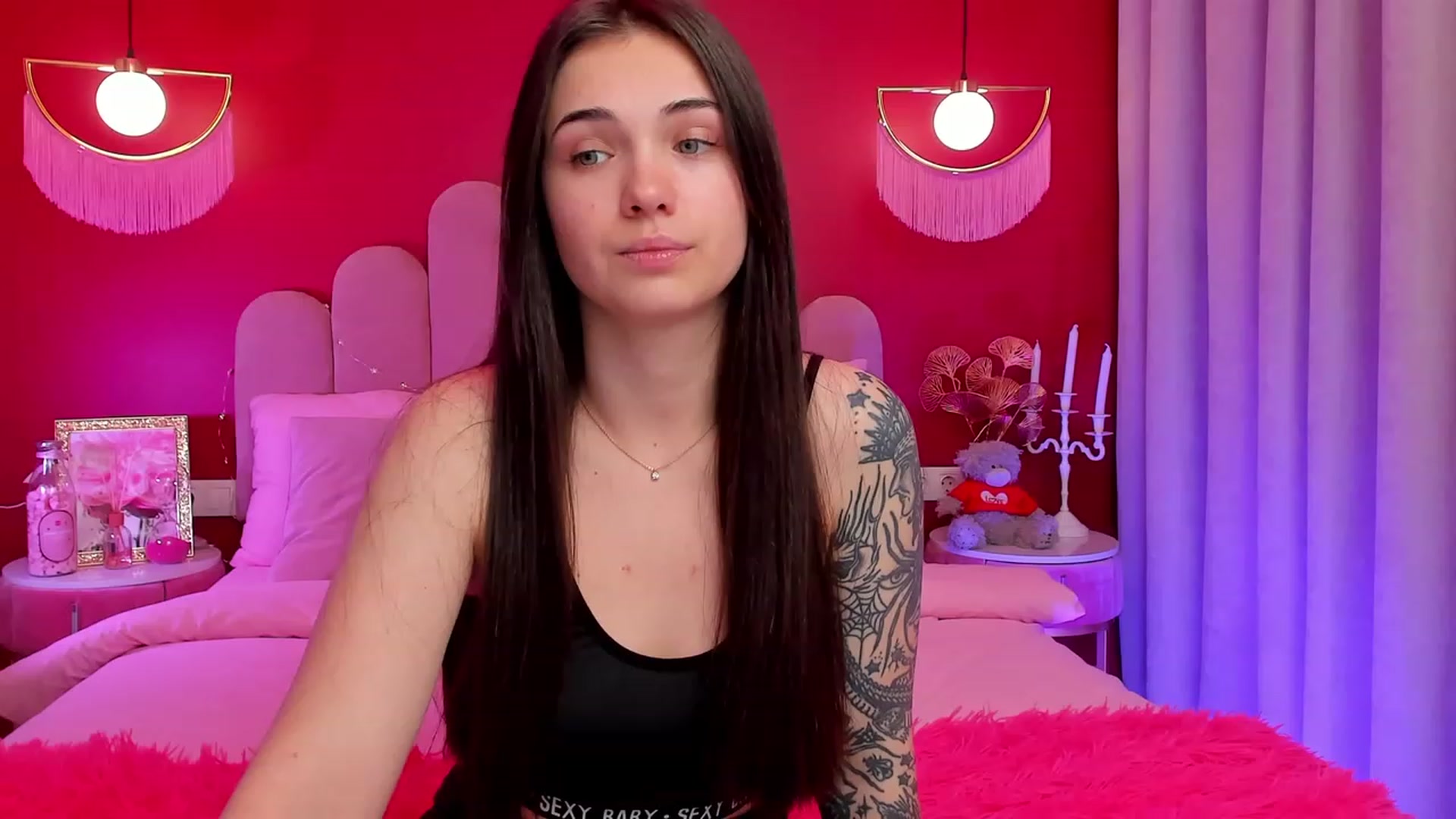 Gallery image thumbnail from AmeliaMFC's myfreecams stream on, 03/20/2023, 18:30 image 10 of 20