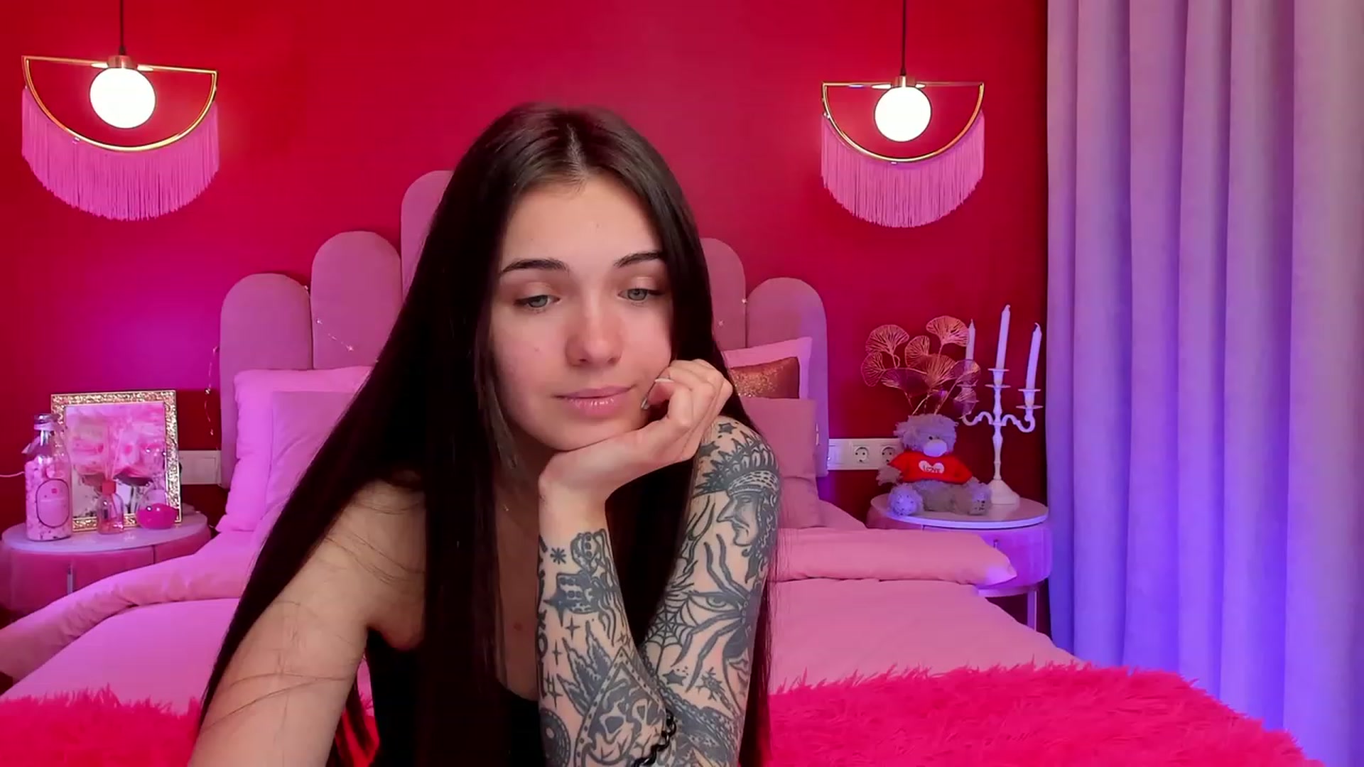 Gallery image thumbnail from AmeliaMFC's myfreecams stream on, 03/20/2023, 20:01 image 1 of 20