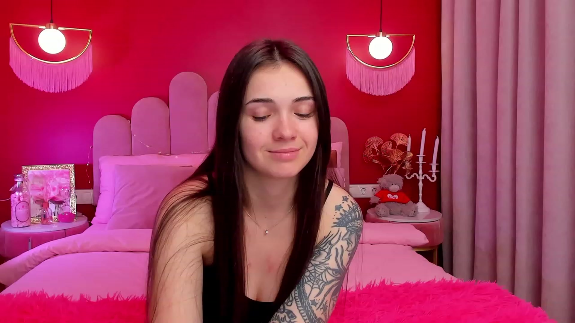 Gallery image thumbnail from AmeliaMFC's myfreecams stream on, 03/20/2023, 20:01 image 11 of 20