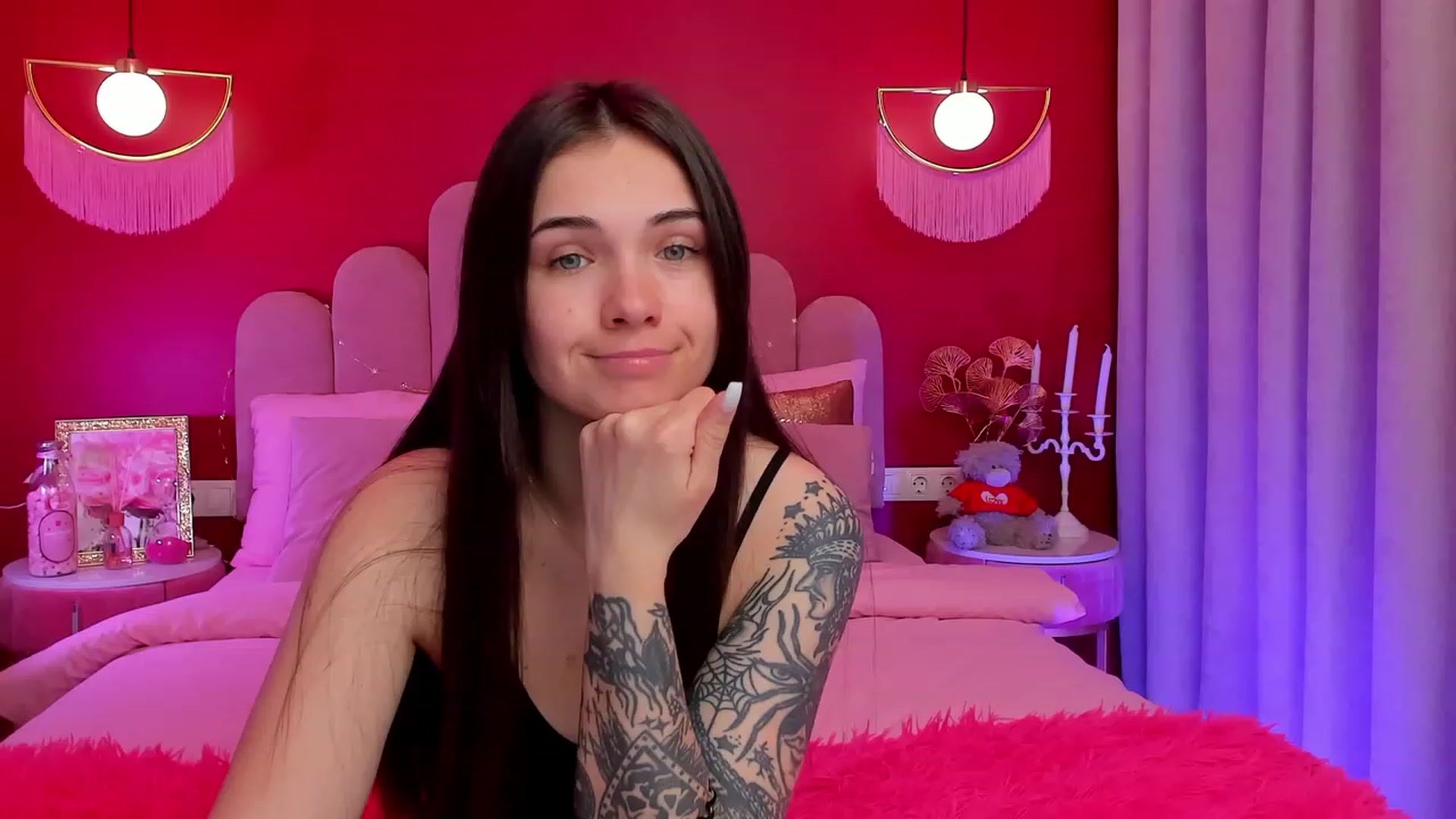 Gallery image thumbnail from AmeliaMFC's myfreecams stream on, 03/20/2023, 20:01 image 9 of 20