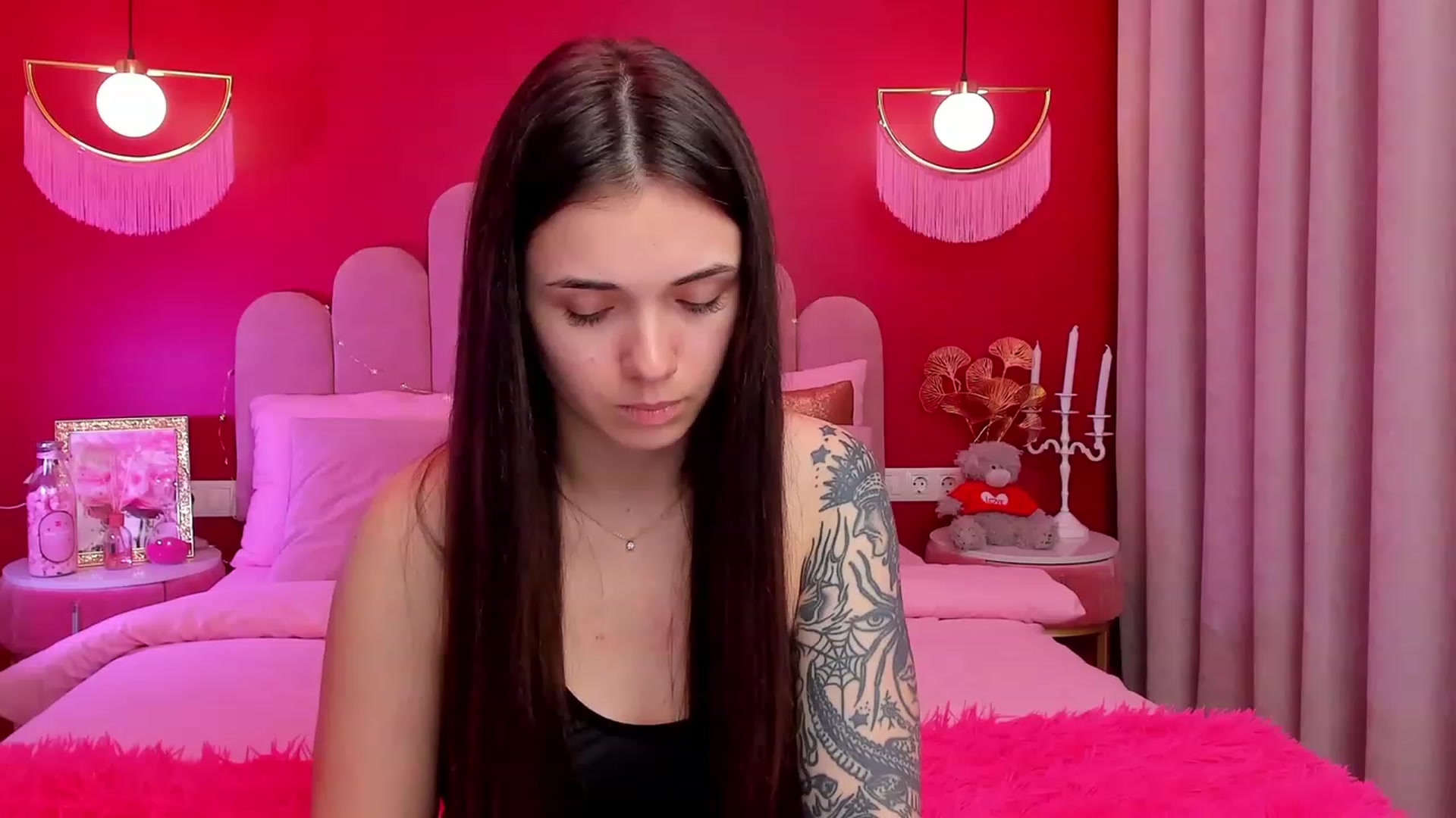 Gallery image thumbnail from AmeliaMFC's myfreecams stream on, 03/20/2023, 20:01 image 18 of 20
