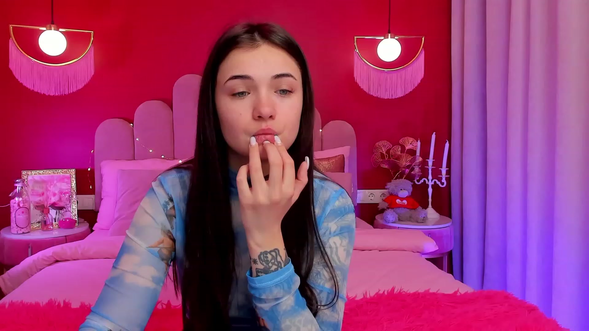 Gallery image thumbnail from AmeliaMFC's myfreecams stream on, 03/21/2023, 06:42 image 2 of 20