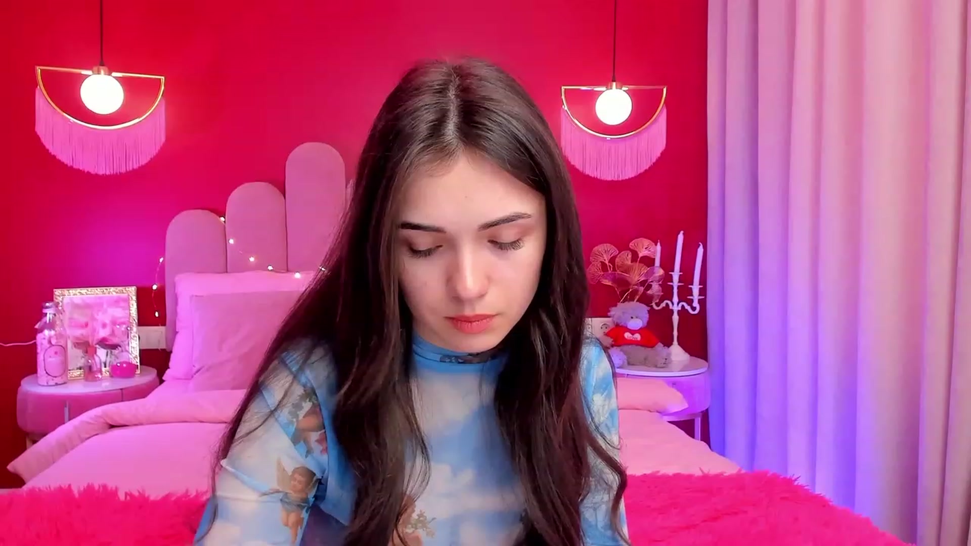 Gallery image thumbnail from AmeliaMFC's myfreecams stream on, 03/21/2023, 11:03 image 18 of 20