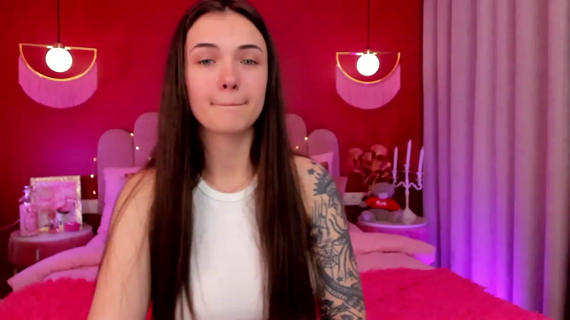 Gallery image thumbnail from AmeliaMFC's myfreecams stream on, 03/23/2023, 06:58 image 17 of 20