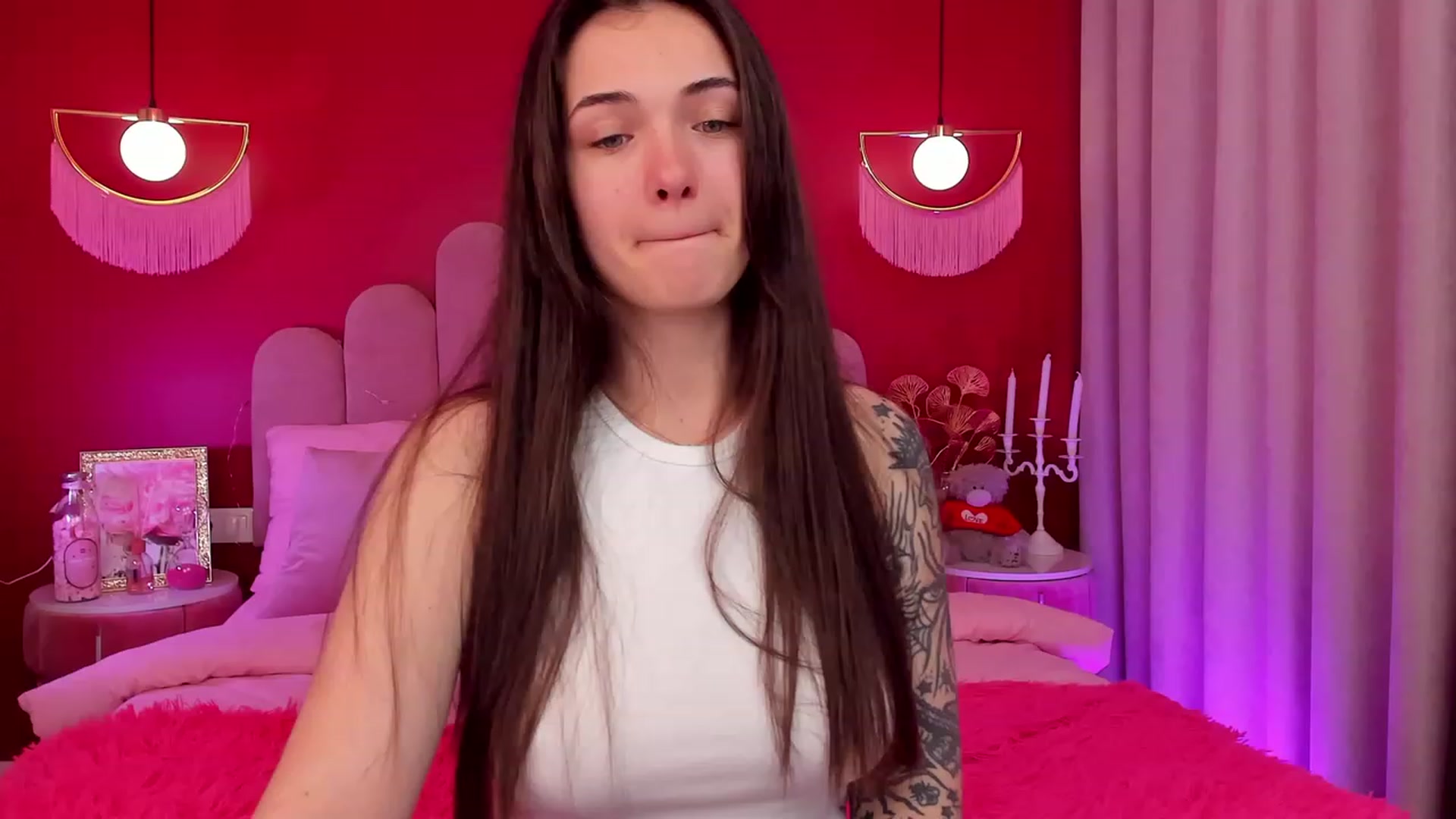 Gallery image thumbnail from AmeliaMFC's myfreecams stream on, 03/23/2023, 06:58 image 3 of 20