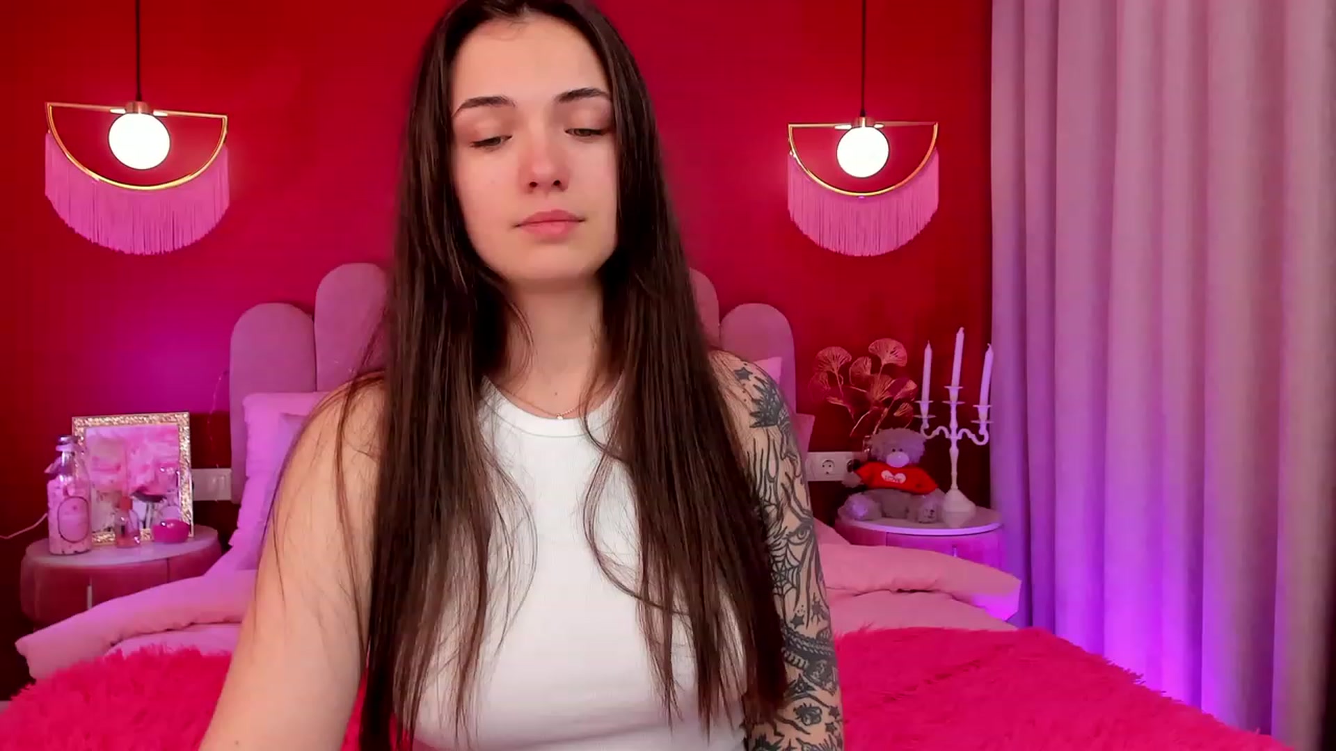 Gallery image thumbnail from AmeliaMFC's myfreecams stream on, 03/23/2023, 06:58 image 2 of 20