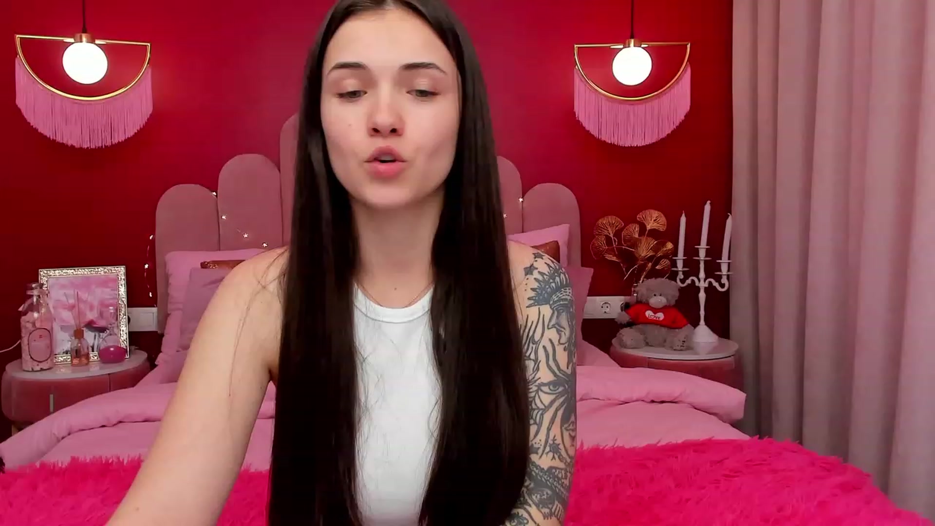 Gallery image thumbnail from AmeliaMFC's myfreecams stream on, 03/23/2023, 13:00 image 20 of 20