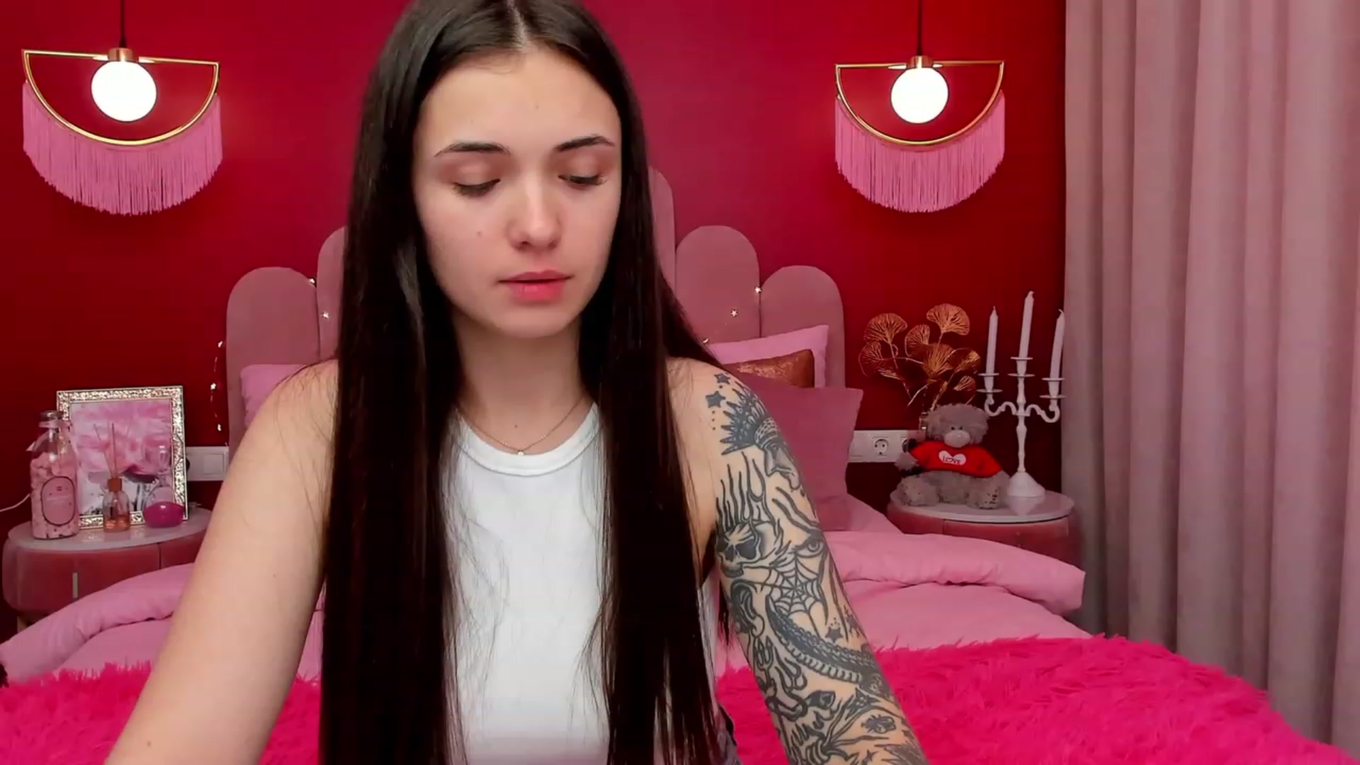 Gallery image thumbnail from AmeliaMFC's myfreecams stream on, 03/23/2023, 13:00 image 19 of 20