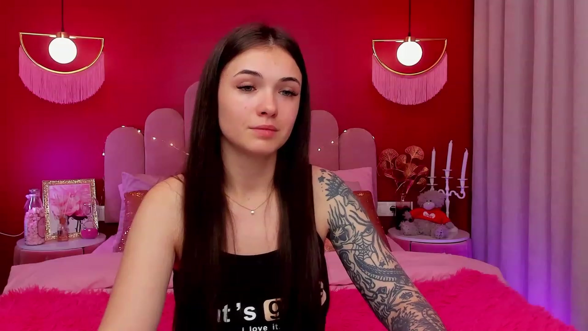 Gallery image thumbnail from AmeliaMFC's myfreecams stream on, 03/28/2023, 08:32 image 16 of 20