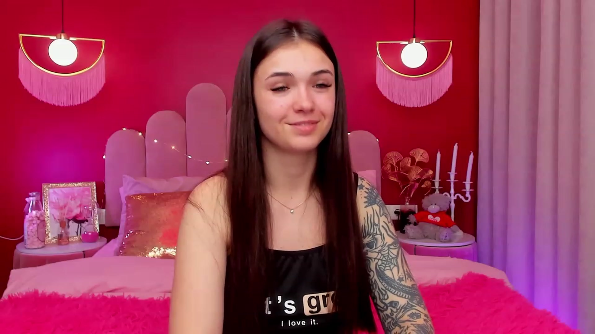 Gallery image thumbnail from AmeliaMFC's myfreecams stream on, 03/28/2023, 08:32 image 11 of 20