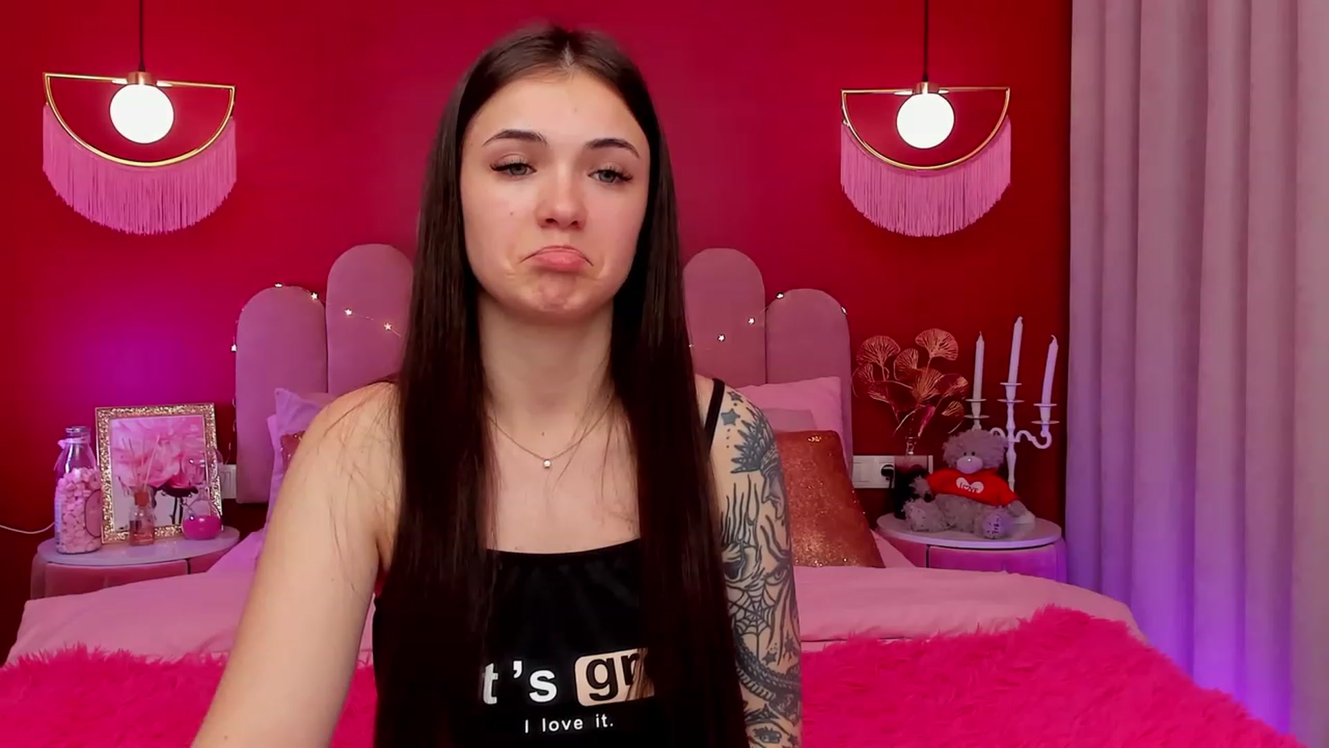 Gallery image thumbnail from AmeliaMFC's myfreecams stream on, 03/28/2023, 08:32 image 12 of 20