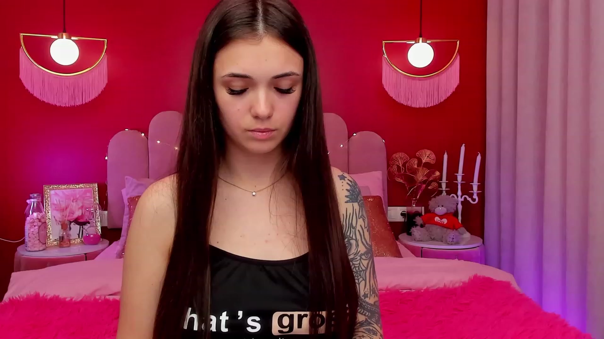 Gallery image thumbnail from AmeliaMFC's myfreecams stream on, 03/28/2023, 09:33 image 7 of 20