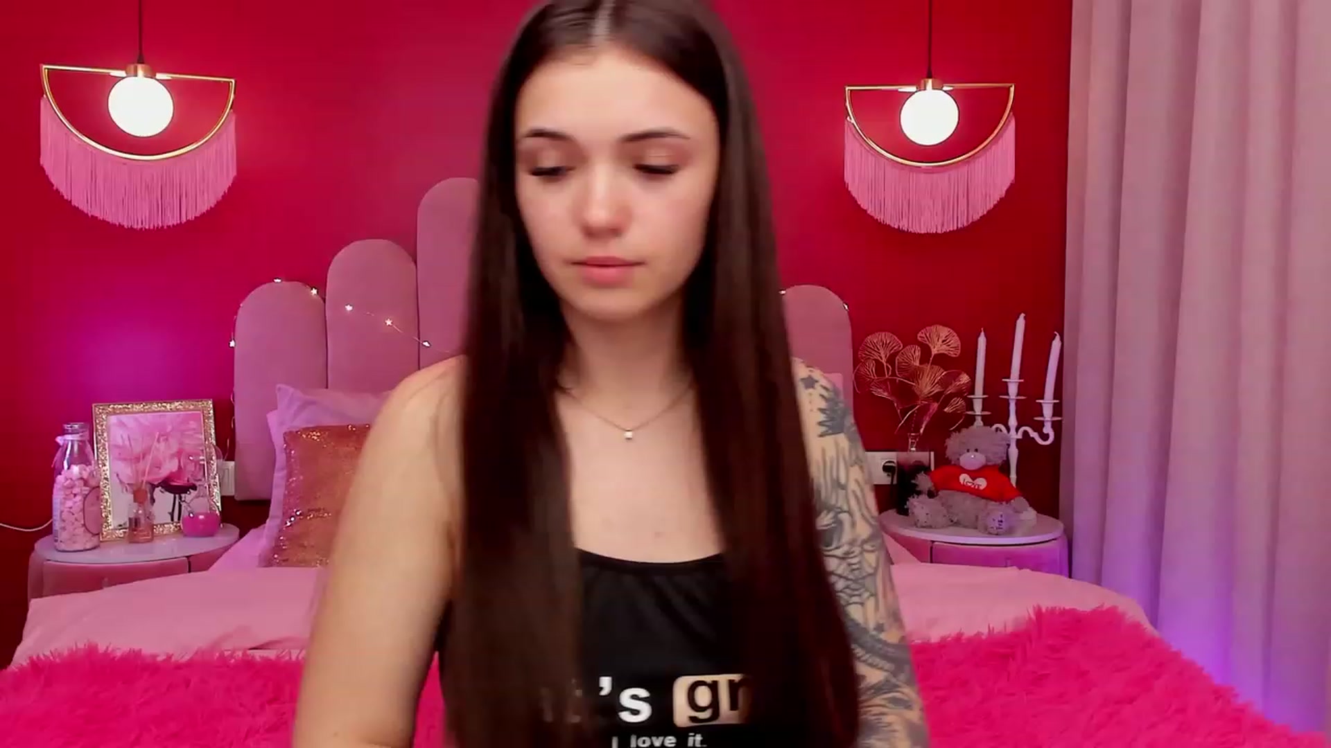 Gallery image thumbnail from AmeliaMFC's myfreecams stream on, 03/28/2023, 12:04 image 20 of 20