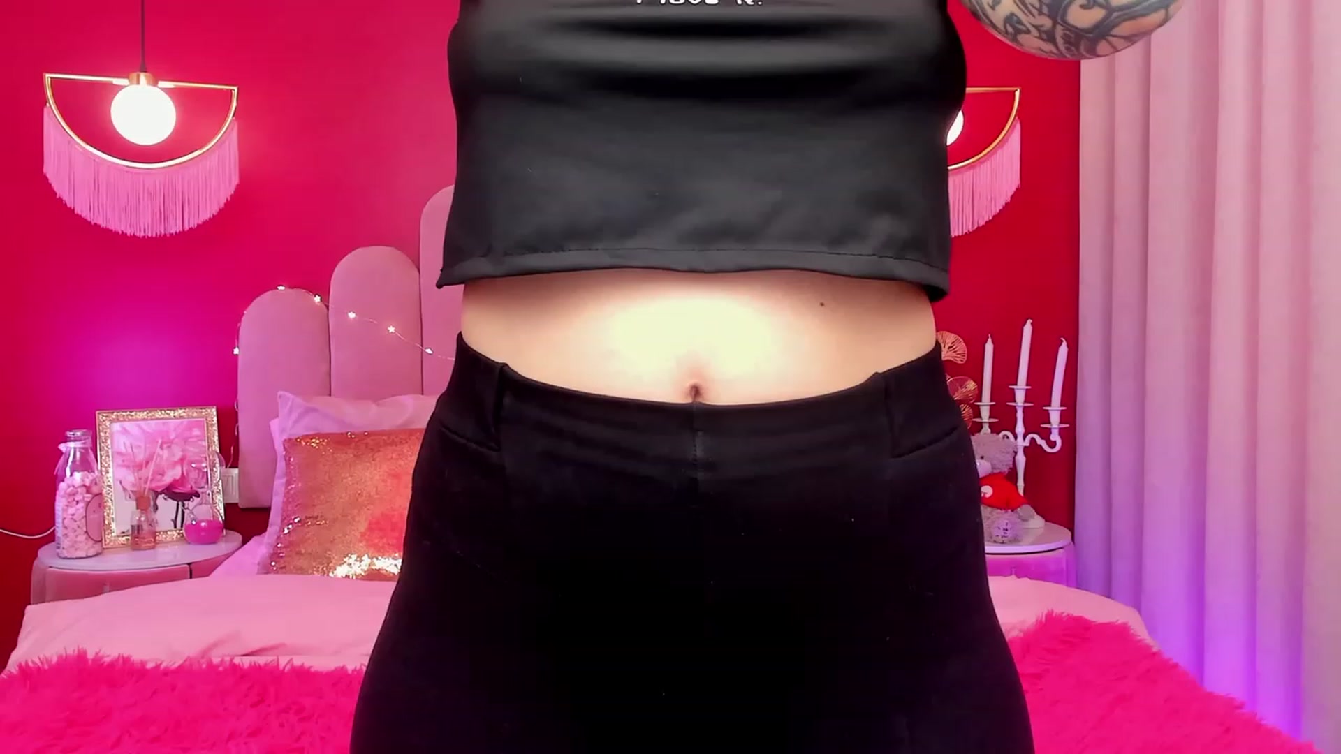 Gallery image thumbnail from AmeliaMFC's myfreecams stream on, 03/28/2023, 12:04 image 7 of 20