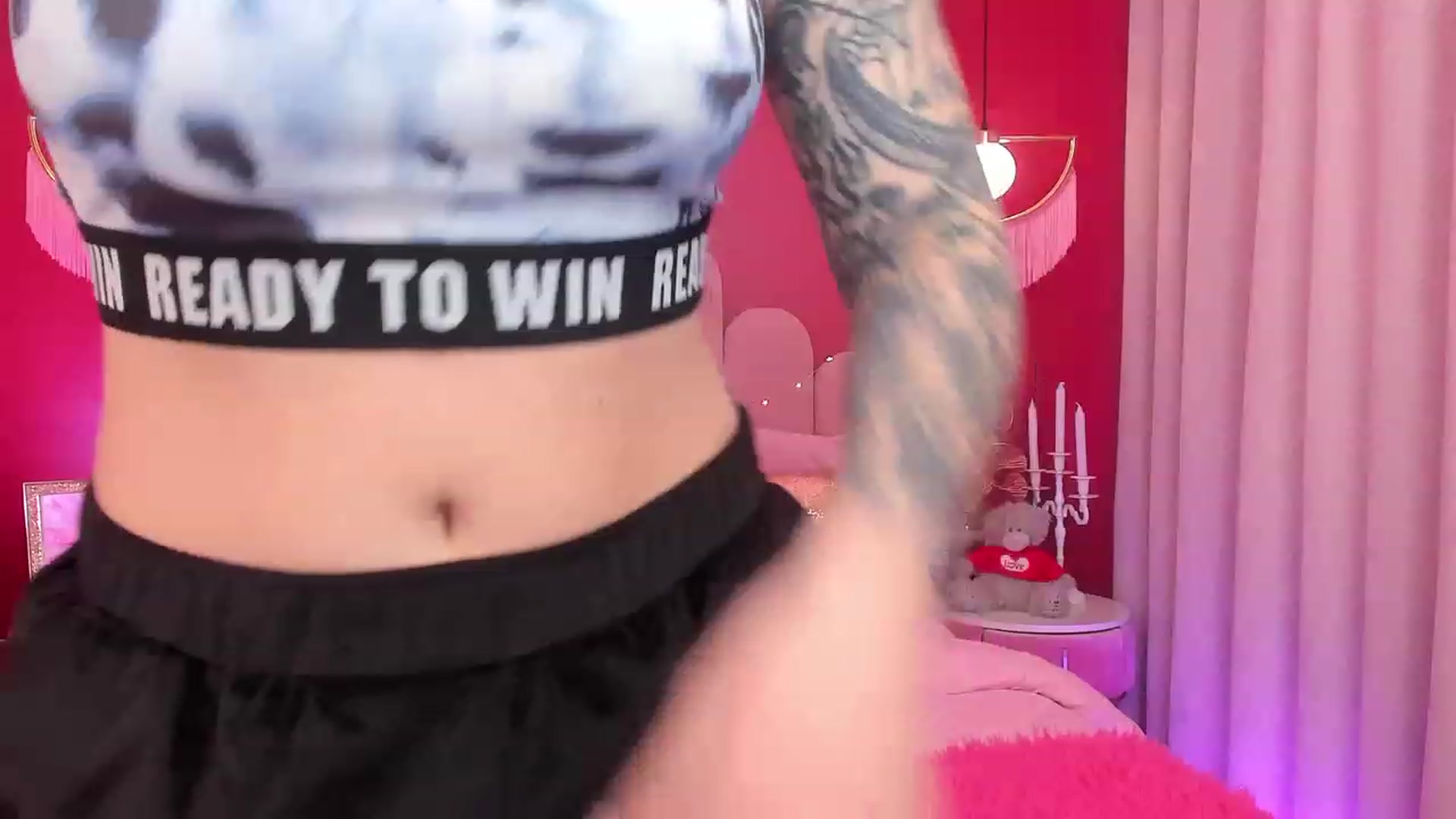 Gallery image thumbnail from AmeliaMFC's myfreecams stream on, 03/30/2023, 11:58 image 16 of 20