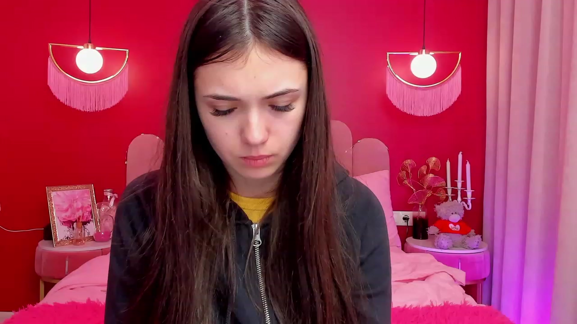 Gallery image thumbnail from AmeliaMFC's myfreecams stream on, 04/03/2023, 12:24 image 19 of 20