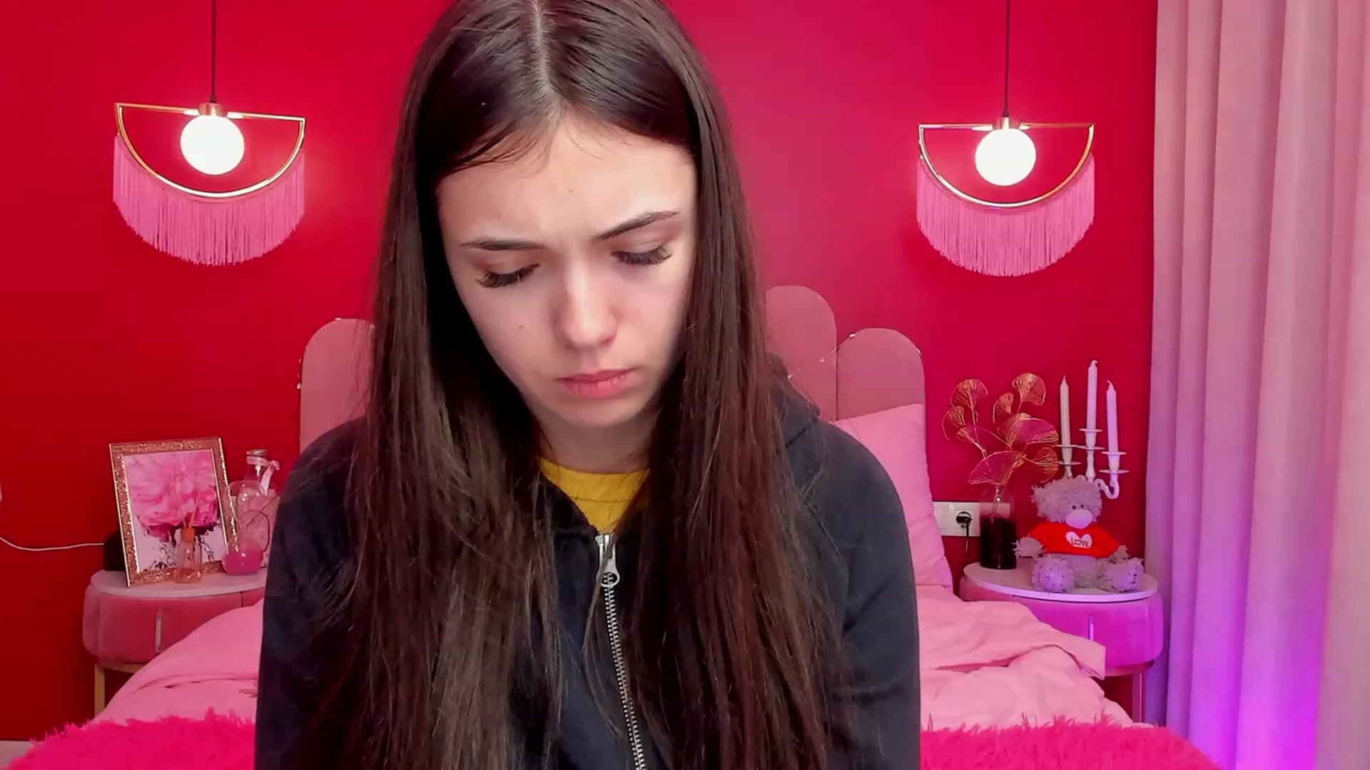 Gallery image thumbnail from AmeliaMFC's myfreecams stream on, 04/03/2023, 12:24 image 20 of 20