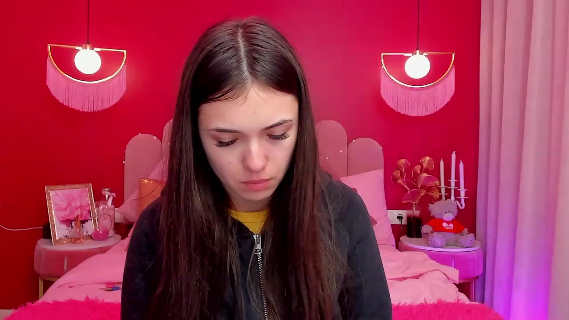 Gallery image thumbnail from AmeliaMFC's myfreecams stream on, 04/03/2023, 12:24 image 13 of 20