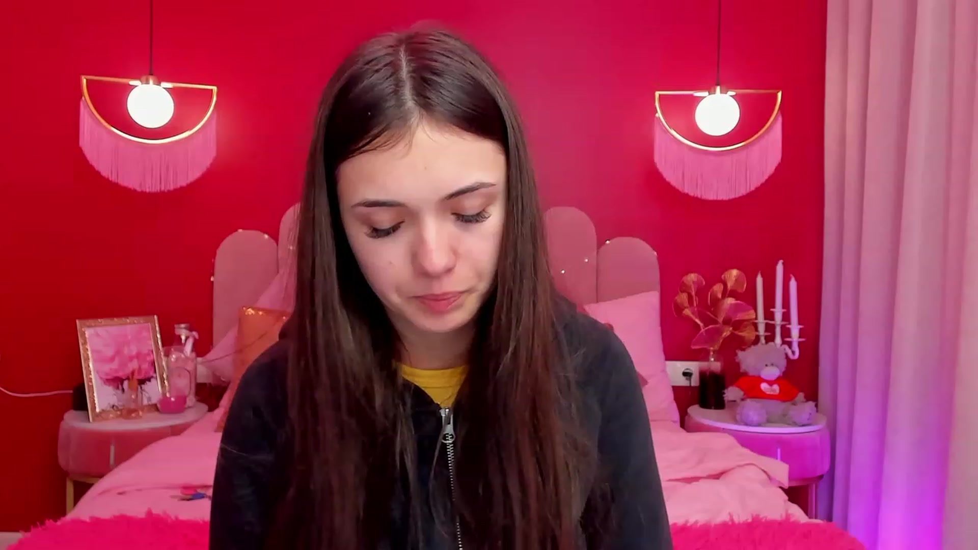 Gallery image thumbnail from AmeliaMFC's myfreecams stream on, 04/03/2023, 12:24 image 14 of 20